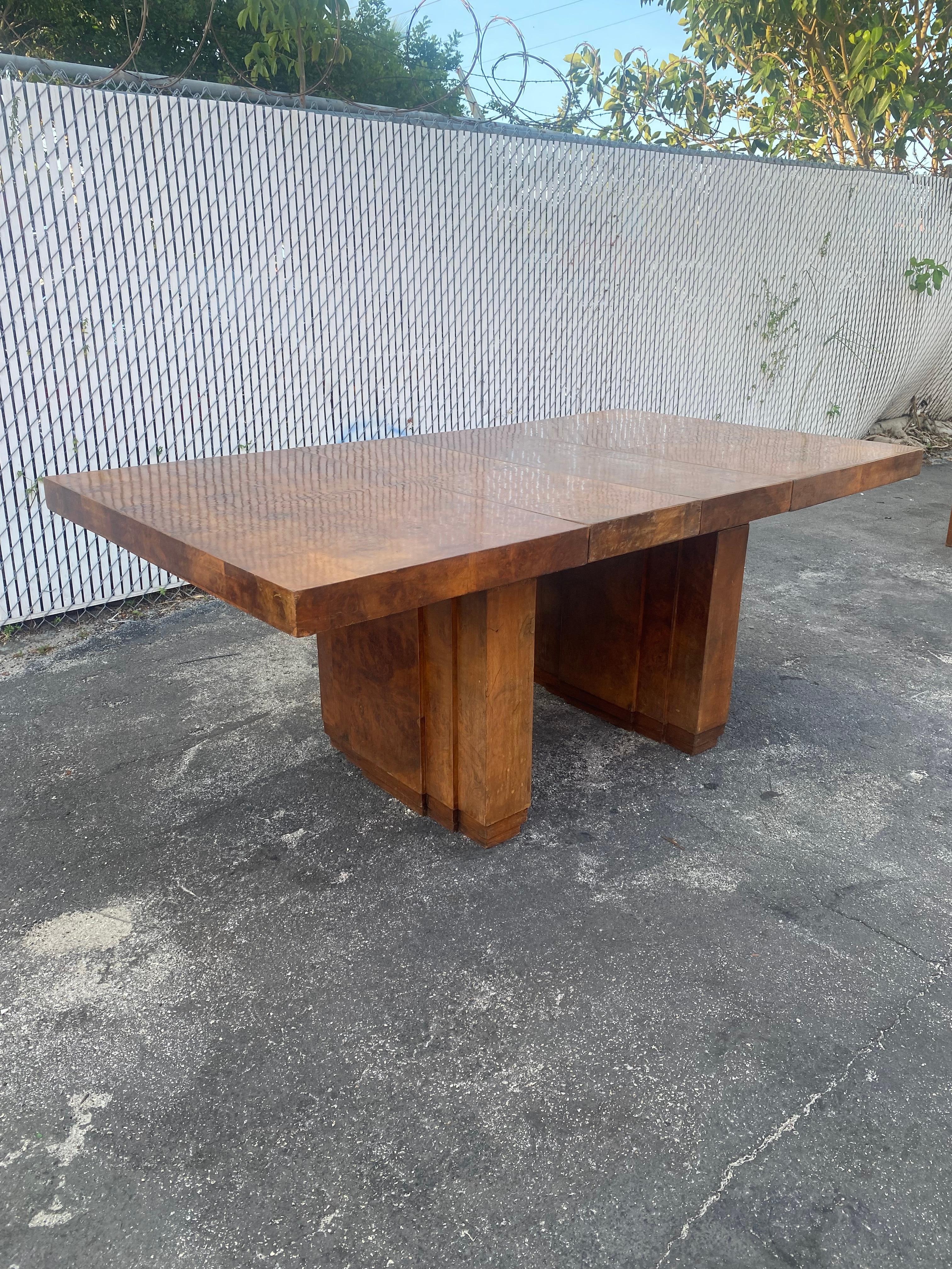 1930s Gilbert Rohde Style Walnut  Extendable Burlwood Dining Table Set, Set of 7 For Sale 4