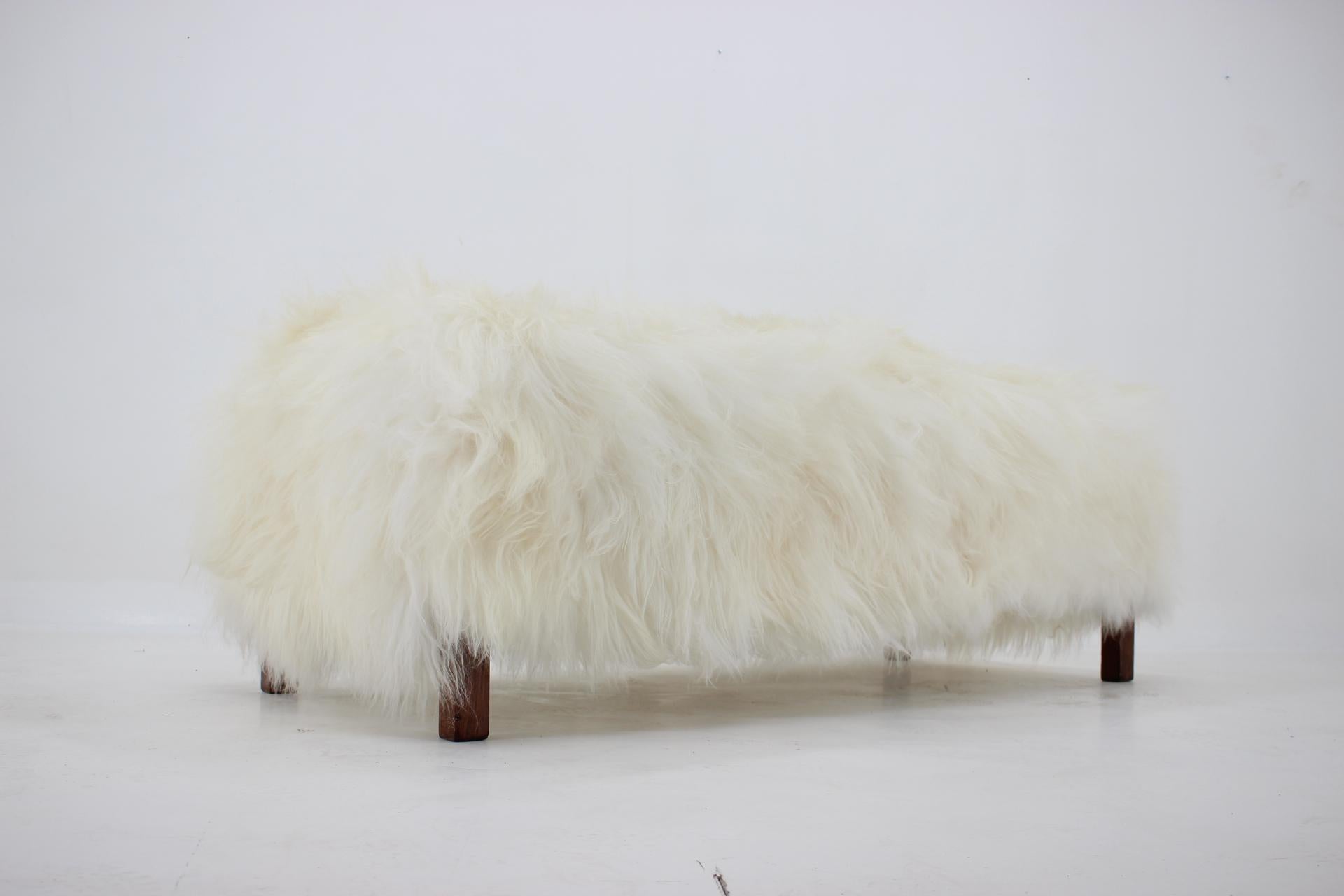 1930s Extraordinary Art Deco Ottoman in Sheepskin Upholstery, Czechoslovakia For Sale 2