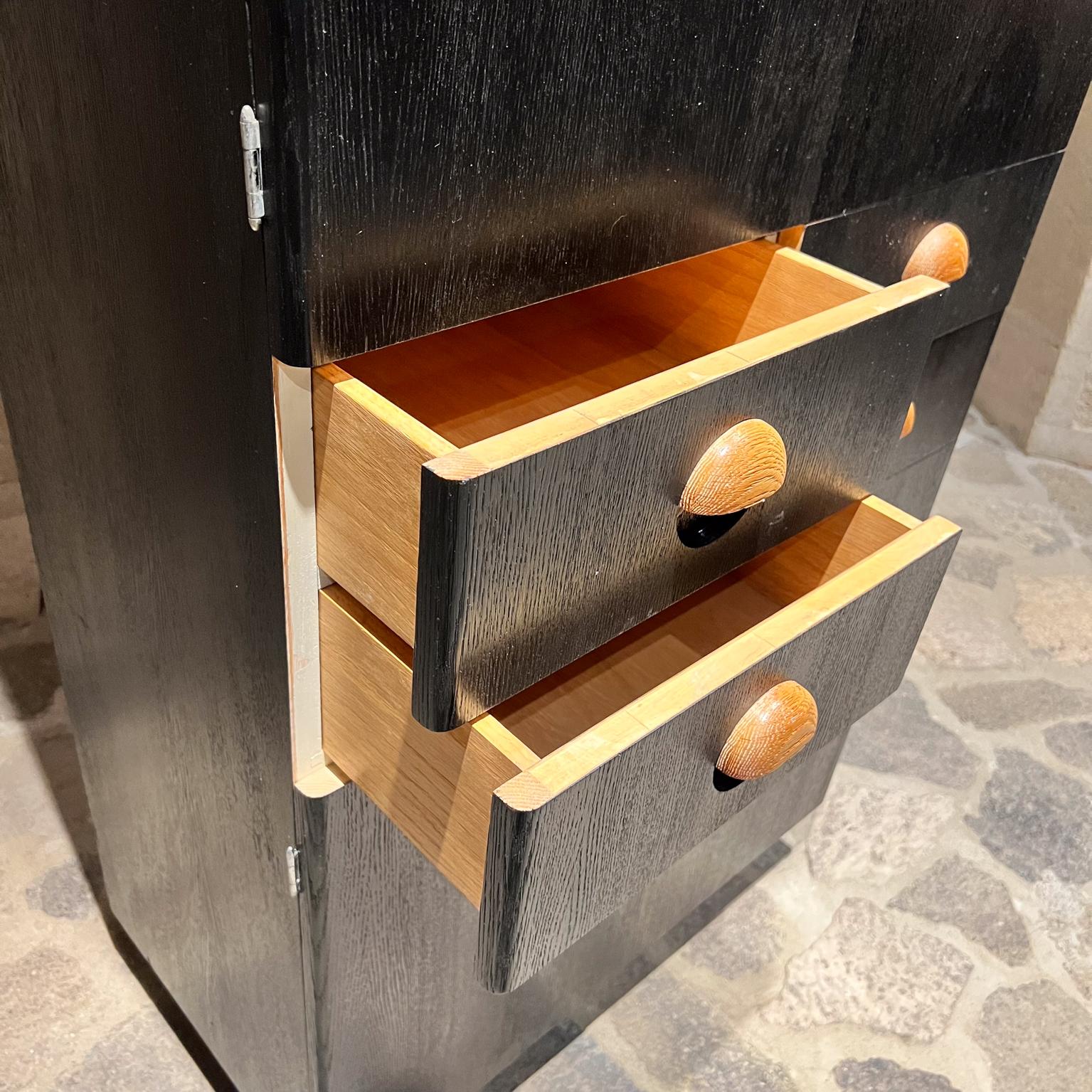 1930 Favoloso Art Deco Ebonizzato Cabinet Dry Bar in Oak in vendita 1