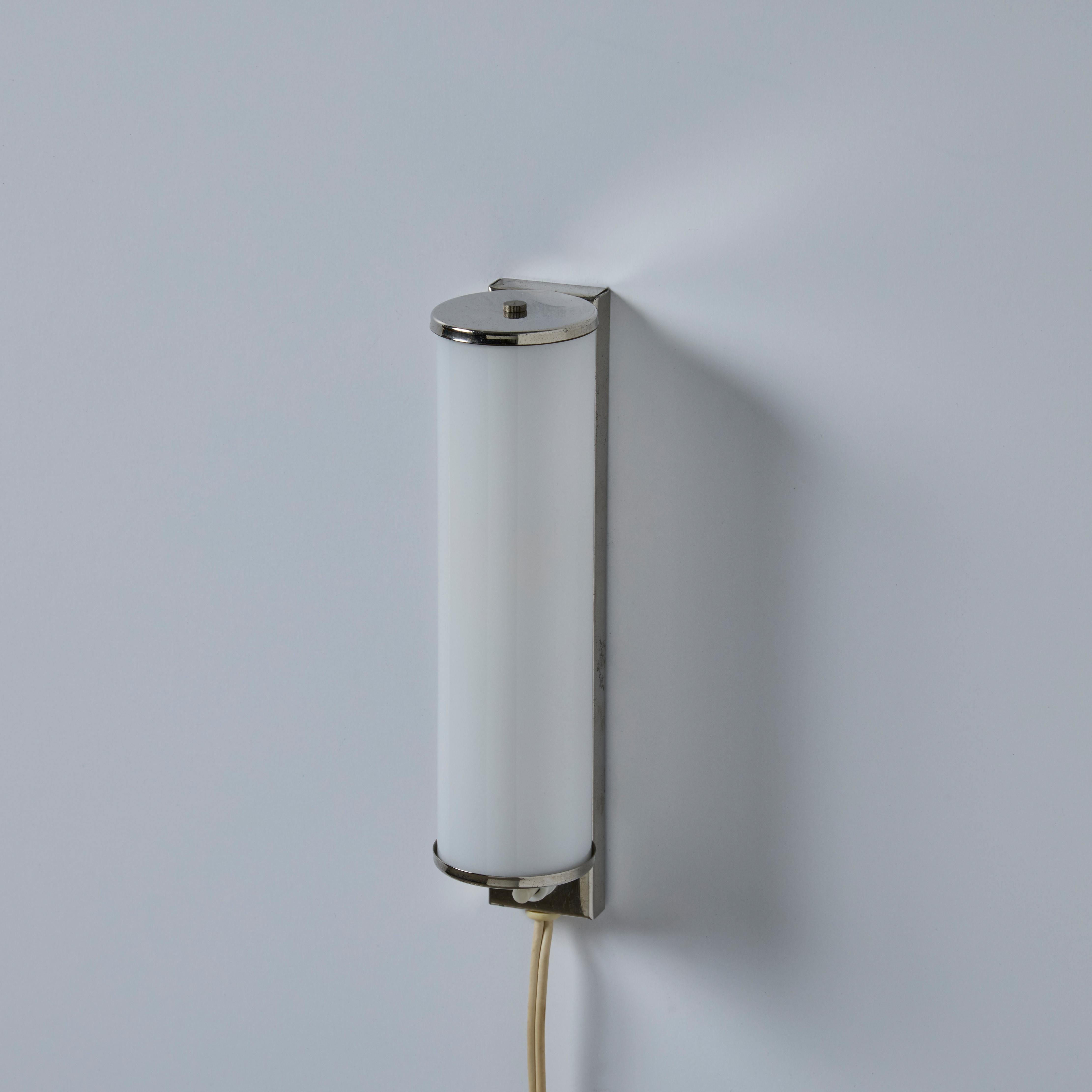 Lampe murale finlandaise cylindrique en verre des années 1930 à la manière de Paavo Tynell en vente 7
