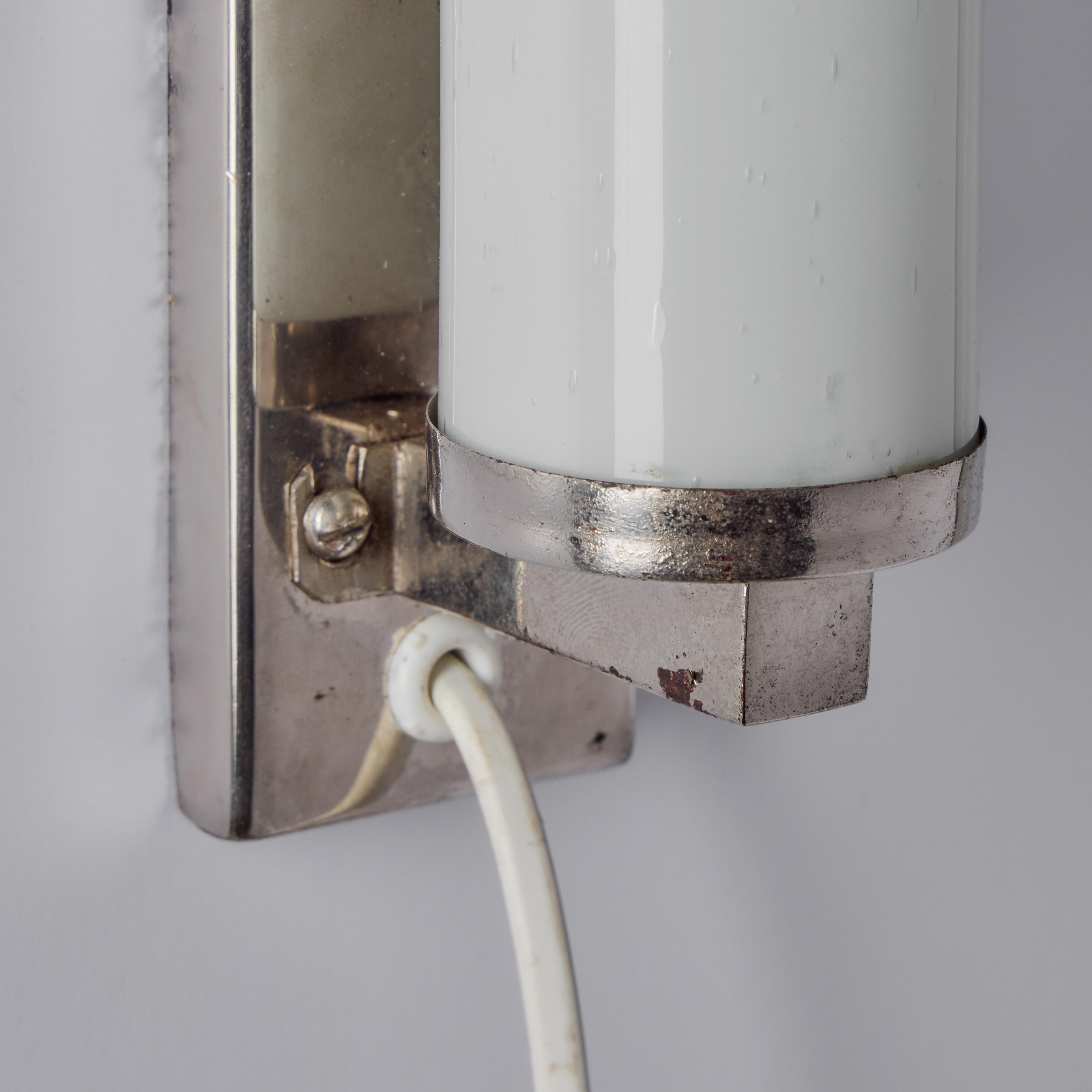 1930s Finnish Cylindrical Glass Plug-in Wall Lamp in the Manner of Paavo Tynell For Sale 3