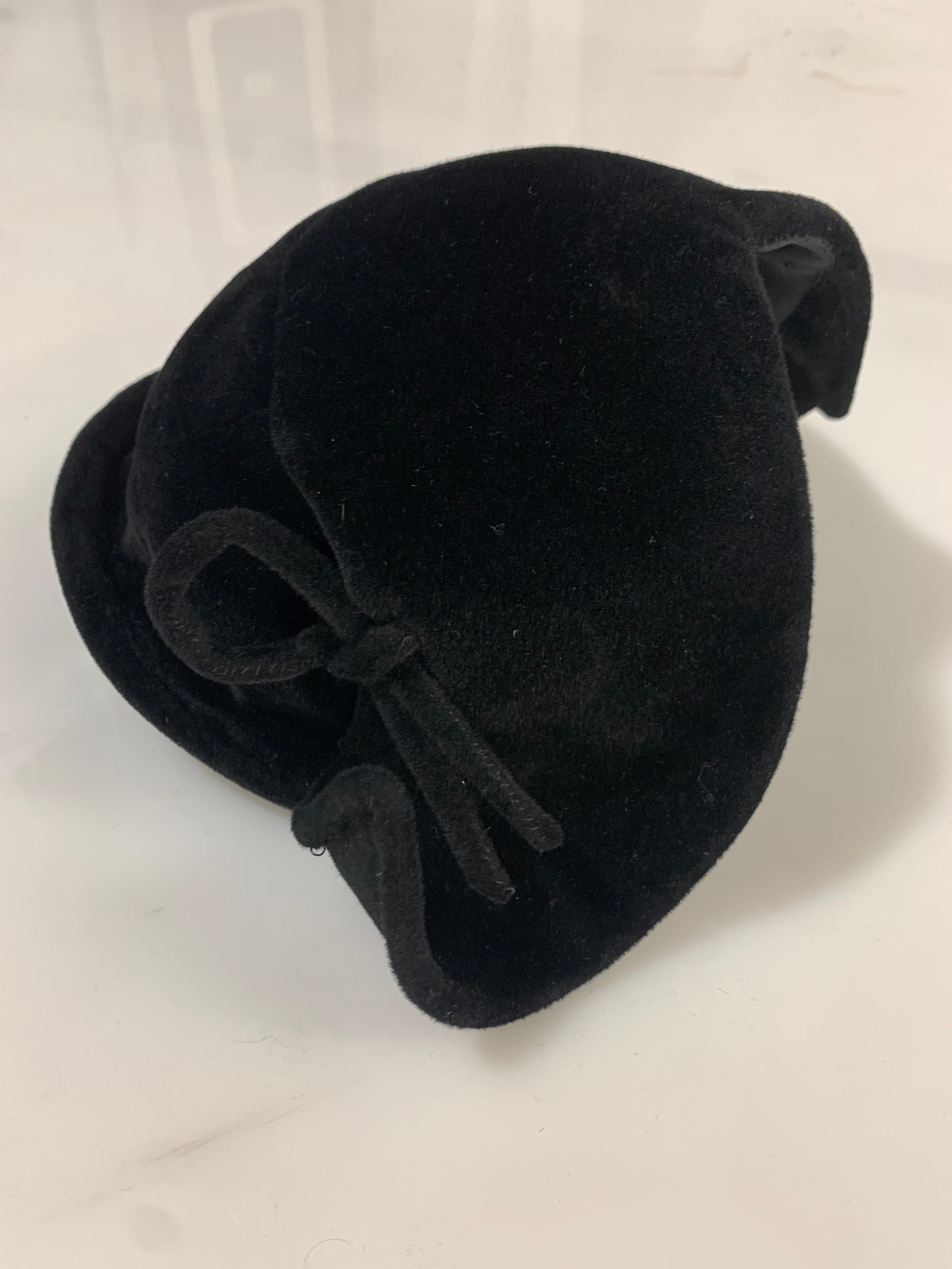 1930s Florence Reichman New Look-Inspired Black Felt Hat w/ Peaked Brim For Sale 1