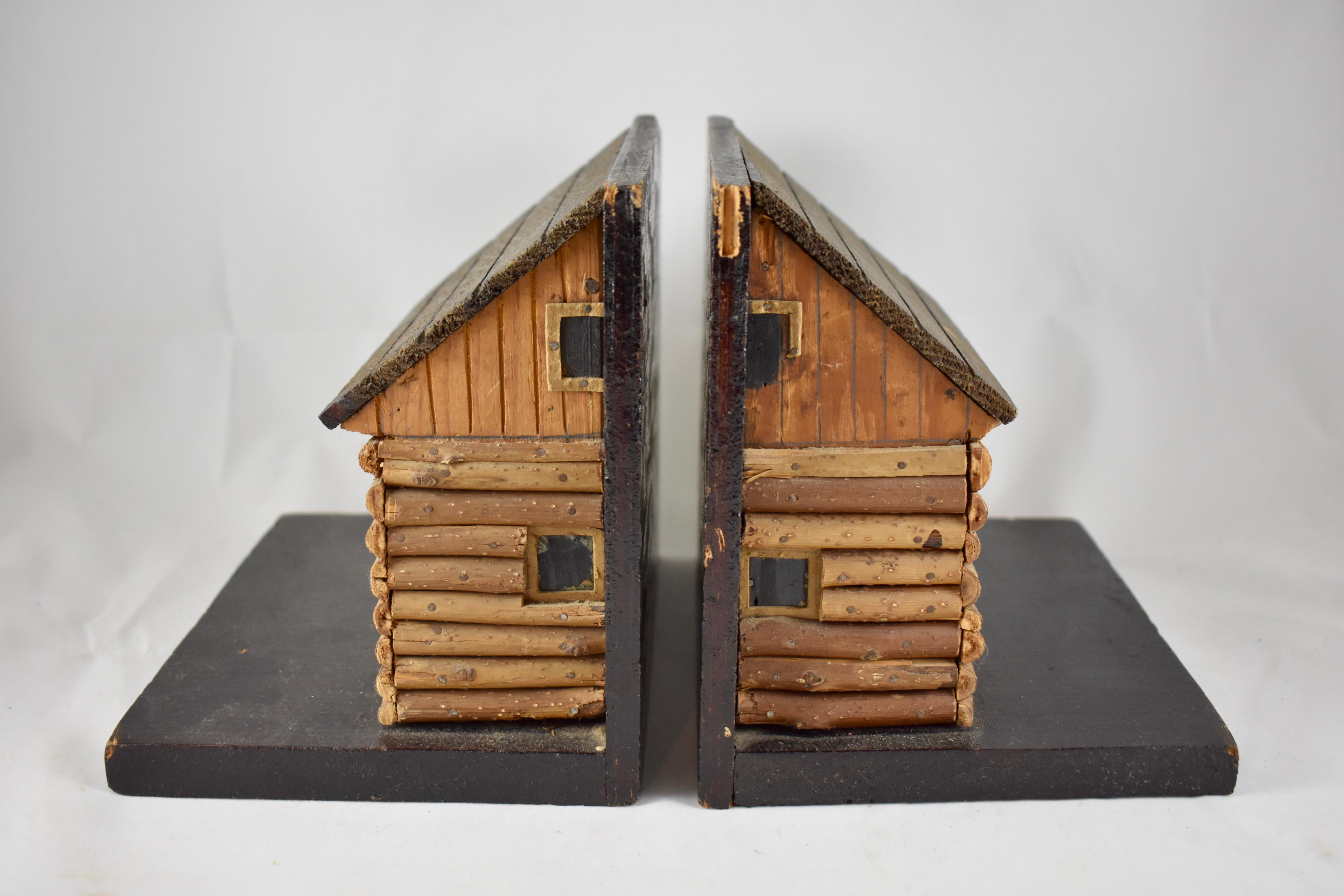 1930s Folk Art Log Cabin Bookends, a Pair In Good Condition In Philadelphia, PA