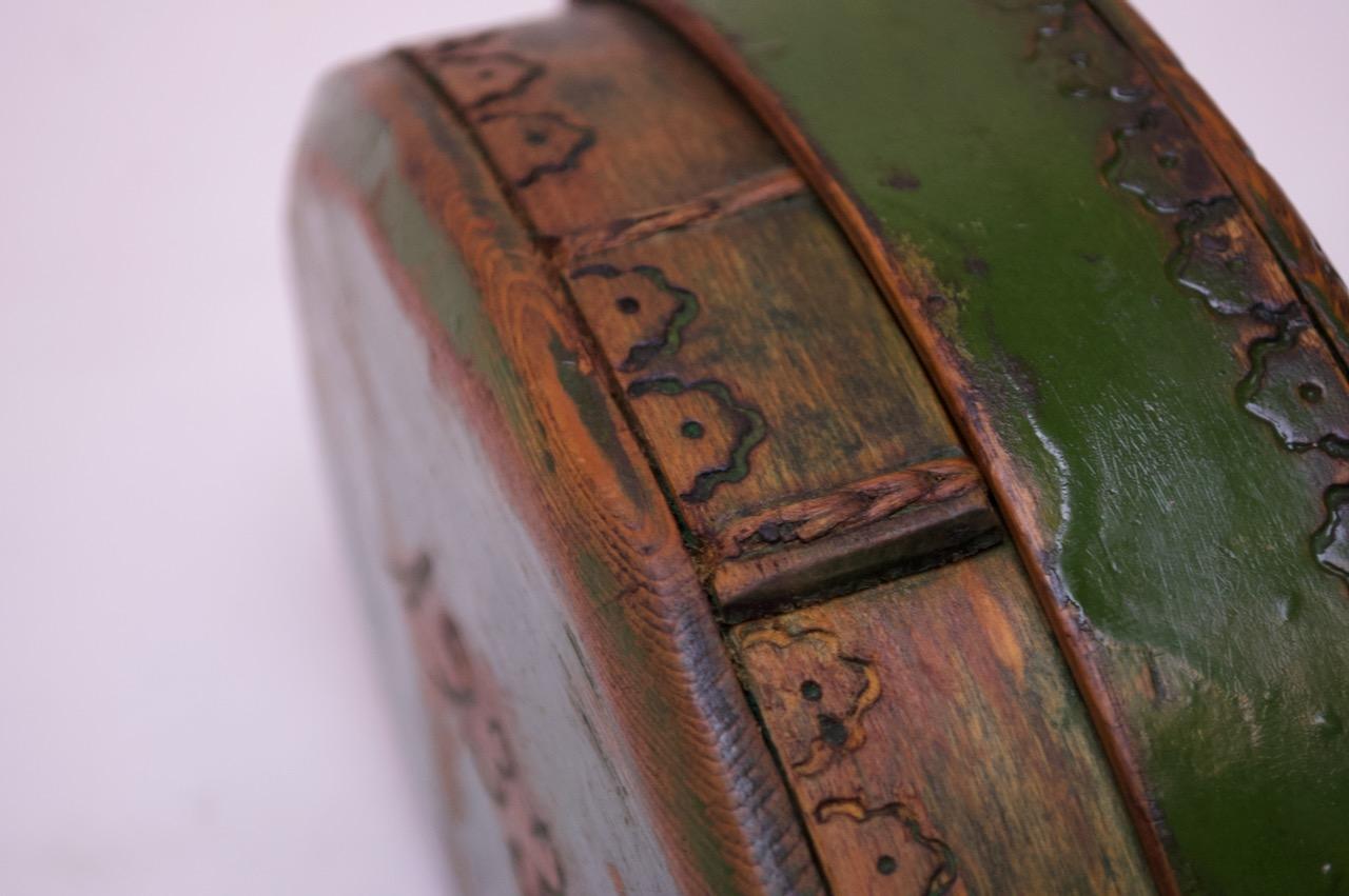 1930s Folk Art Wood-Burned and Hand-Painted Soap Box For Sale 10