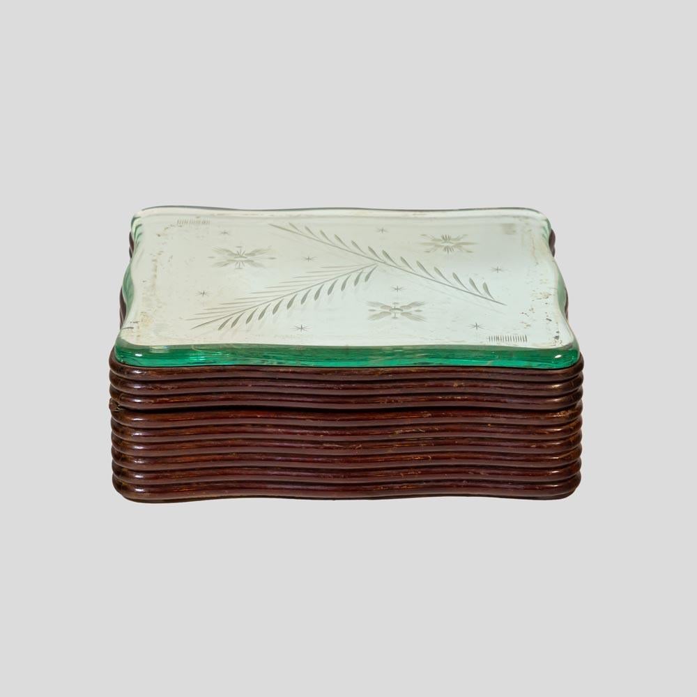 Mid-20th Century Fontana Arte Wooden Box with Mirror Glass Top Designed by Pietro Chiesa, 1930s  For Sale