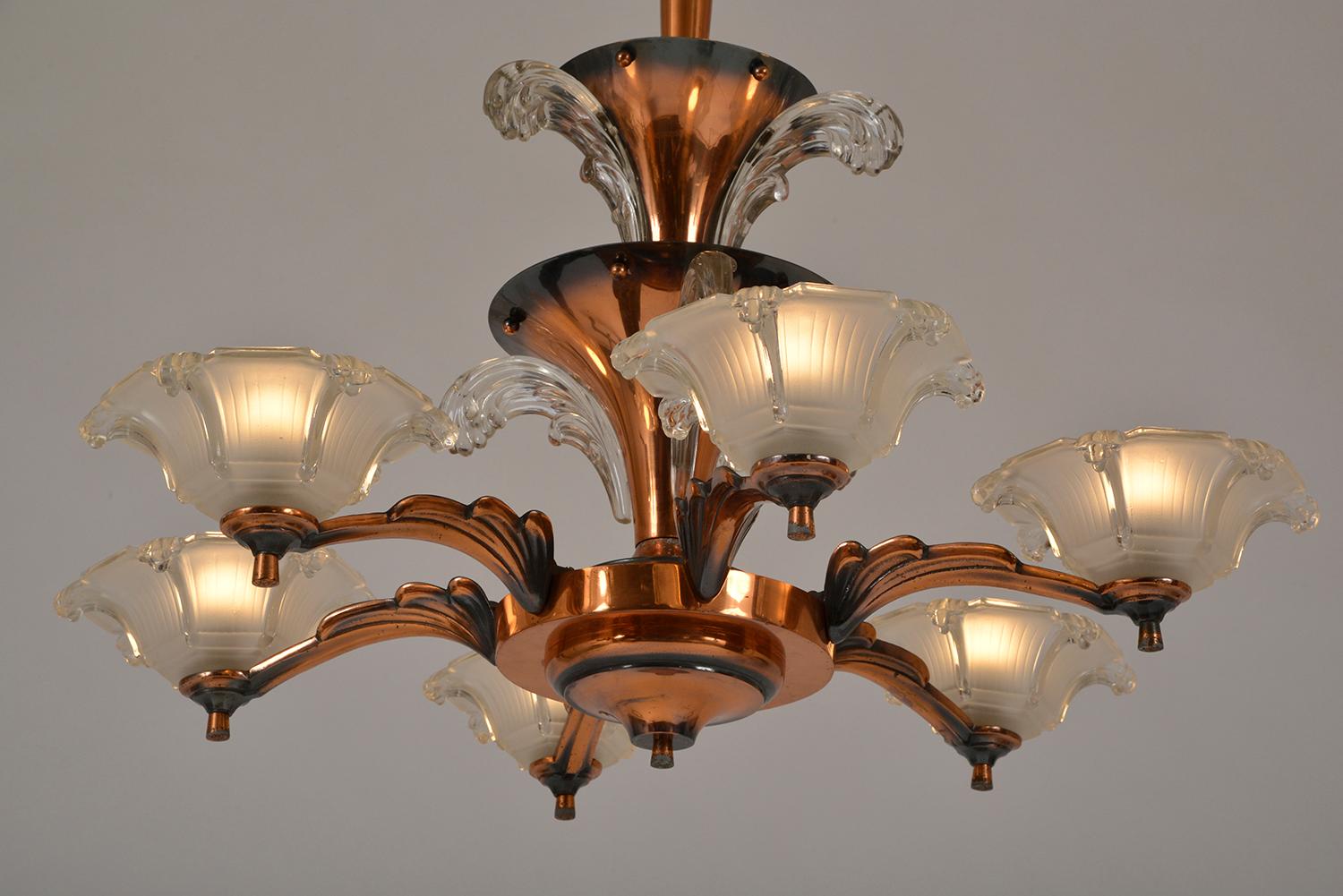 1930s French Art Deco 6-Arm Chandelier by Petitot and Ezan Copper and Glass For Sale 8