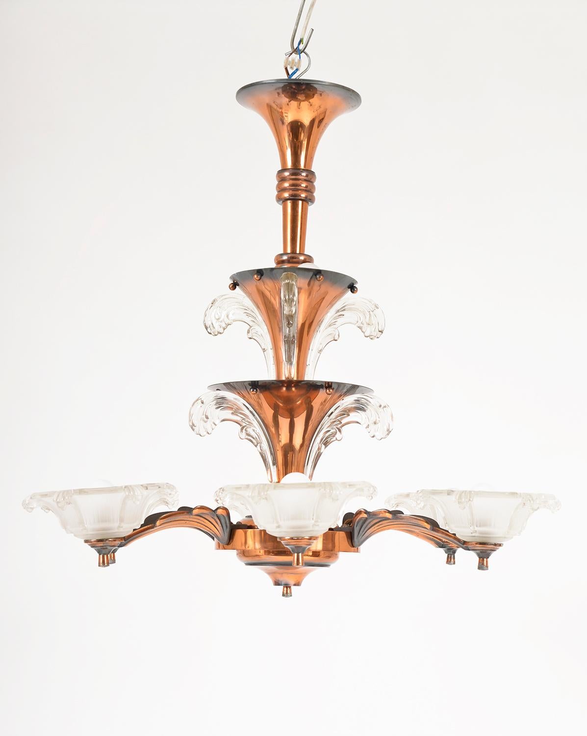 Französischer 6-Arm-Kronleuchter im Art déco-Stil von Petitot und Ezan aus Kupfer und Glas, 1930er Jahre (Patiniert) im Angebot