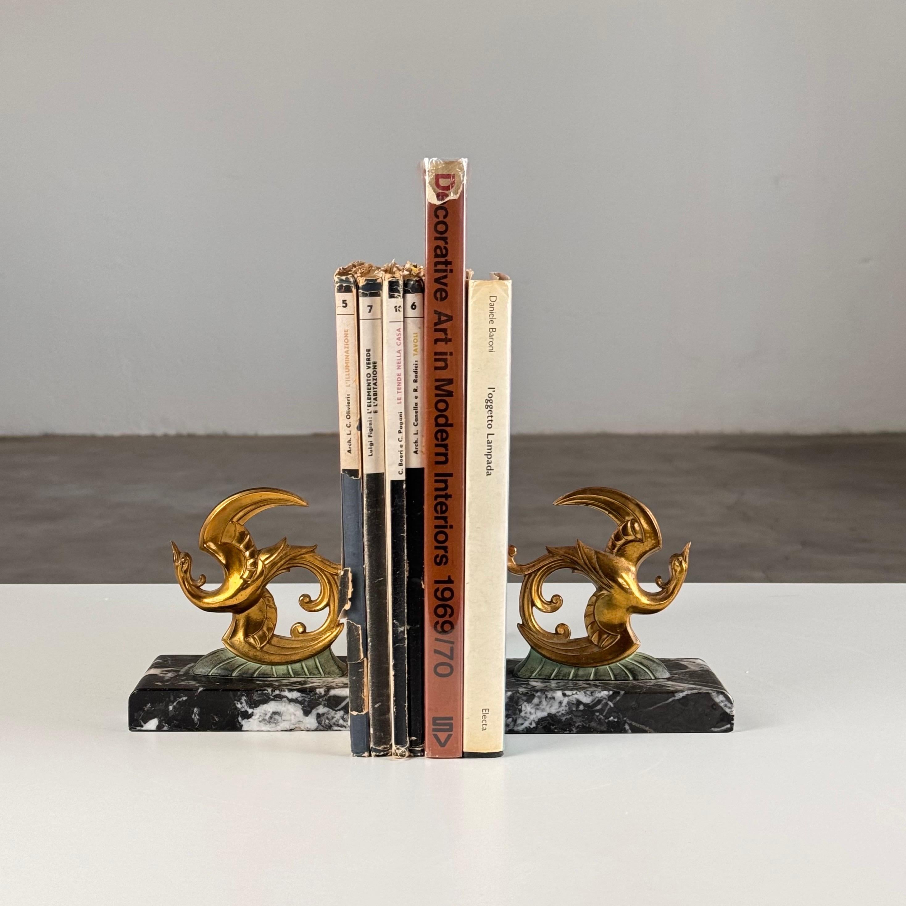 Mid-20th Century 1930s French Art Deco Black Marble, Brass & Bronze Bird of Paradise Bookends For Sale