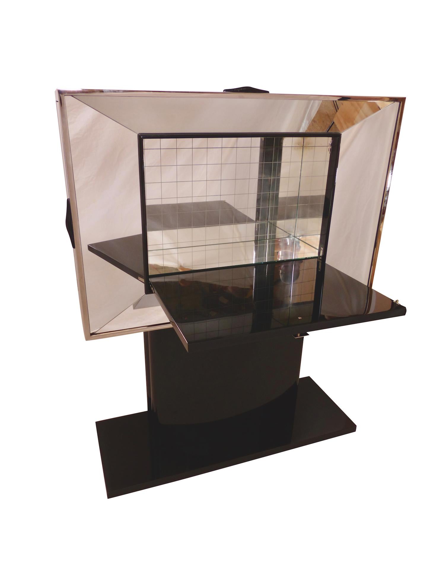 Blackened 1930s French Art Deco Black Piano Lacquer Bar Cabinet on a High Main Pillar For Sale