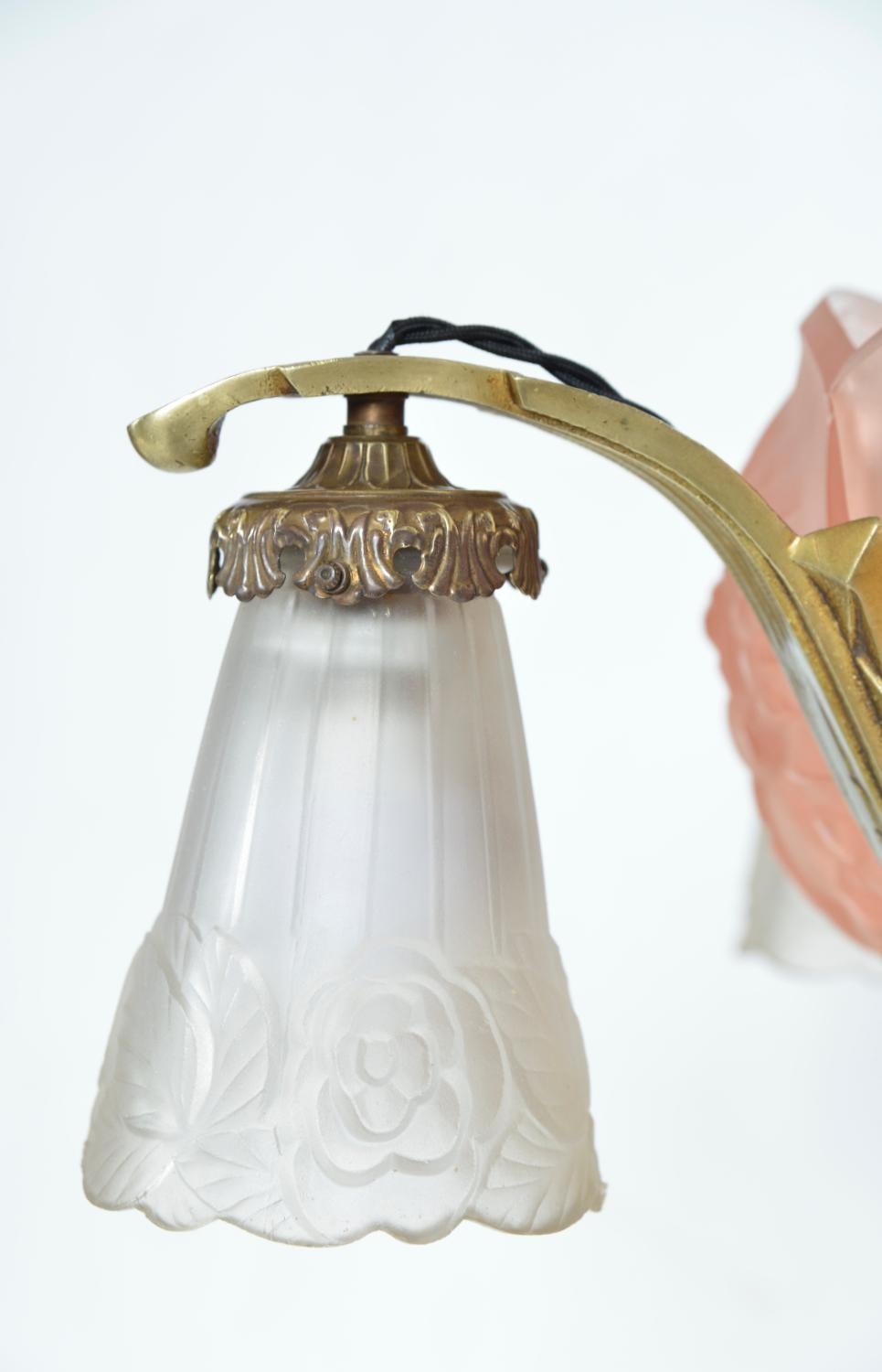 Lustre Art Déco français des années 1930 en laiton et verre Hettier & Vincent Freres Hanots en vente 2