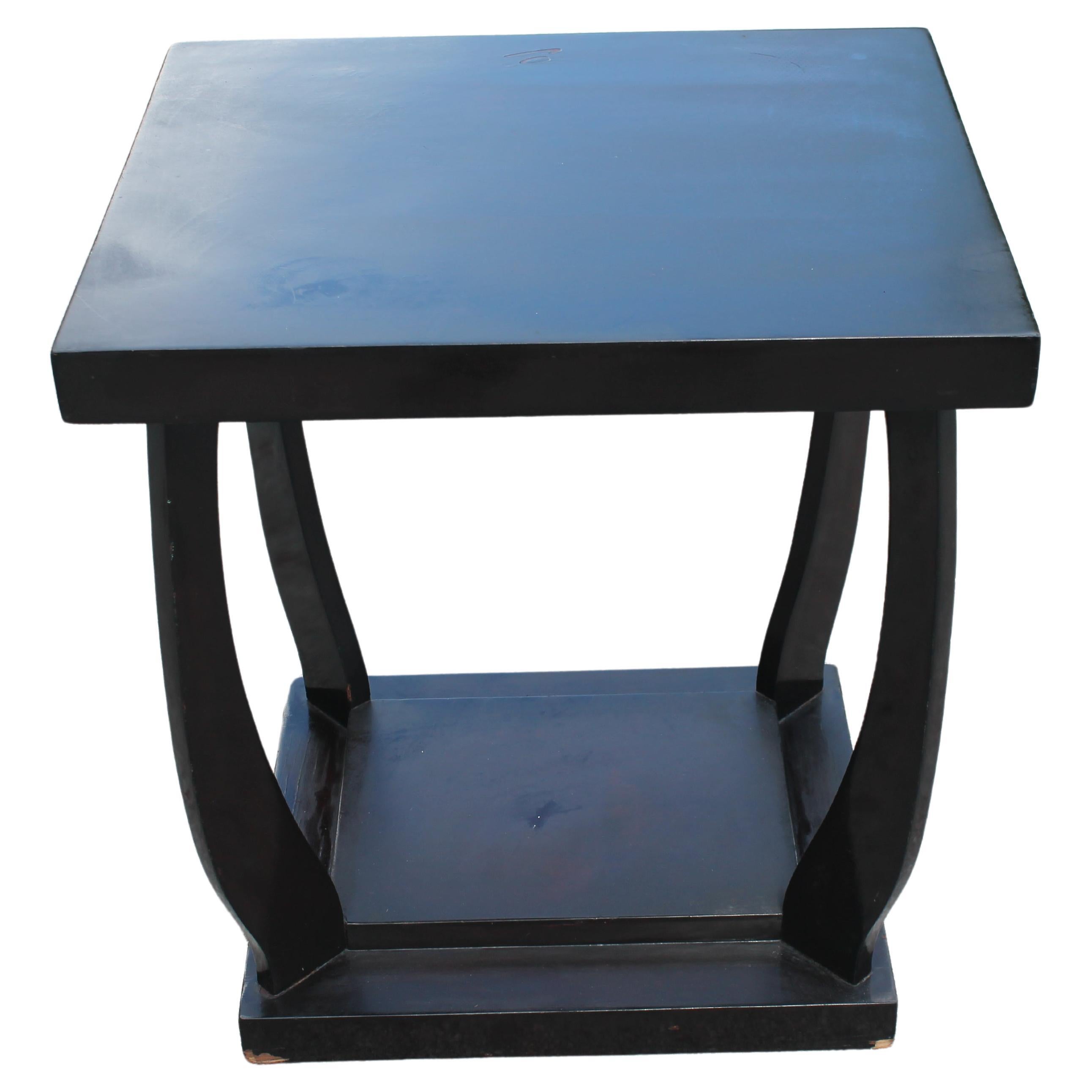 1930's French Art Deco Classic Dark Toned Lacquered Side/ Accent Table 