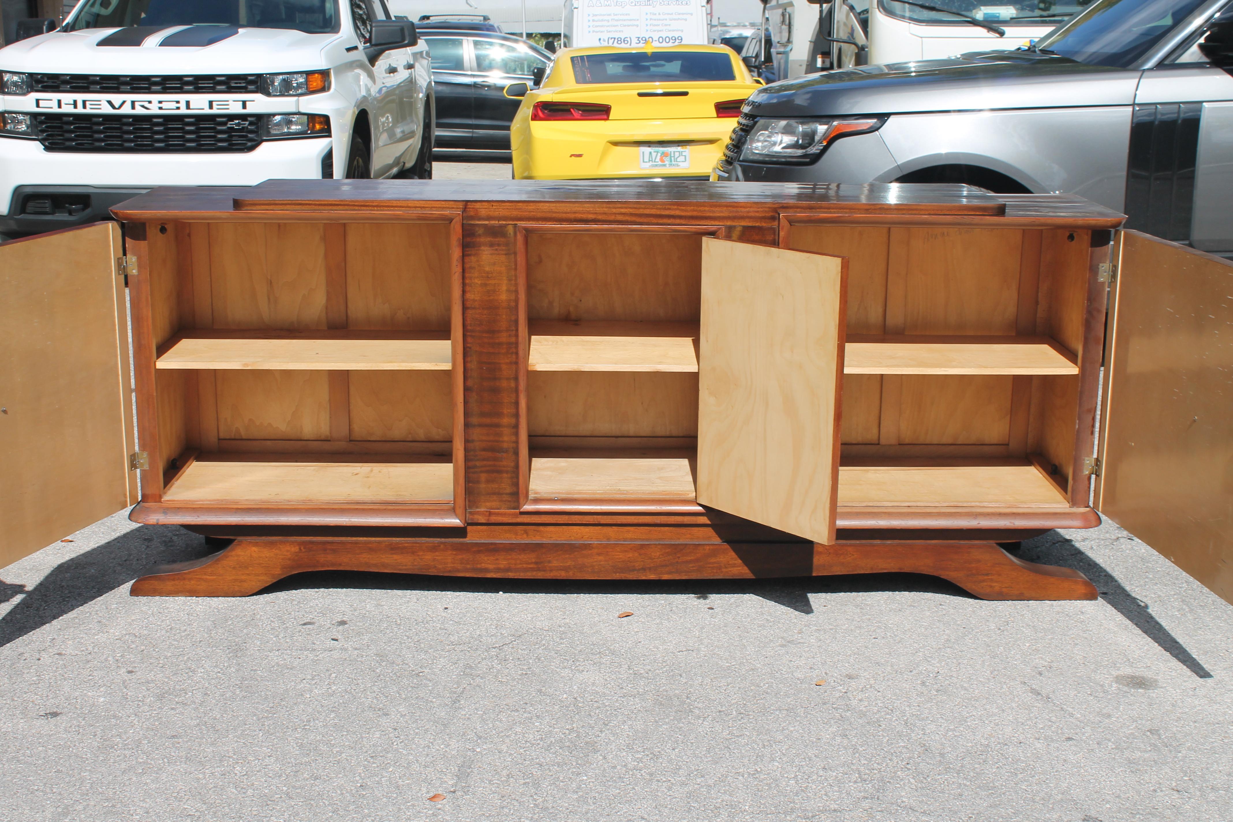 Mid-20th Century 1930's French Art Deco Classic Exotic Walnut Buffet/ Sideboard/ Credenza For Sale