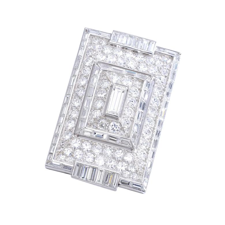 1930s French Art Deco Diamond and Platinum Brooch Necklace In Excellent Condition For Sale In Geneva, CH