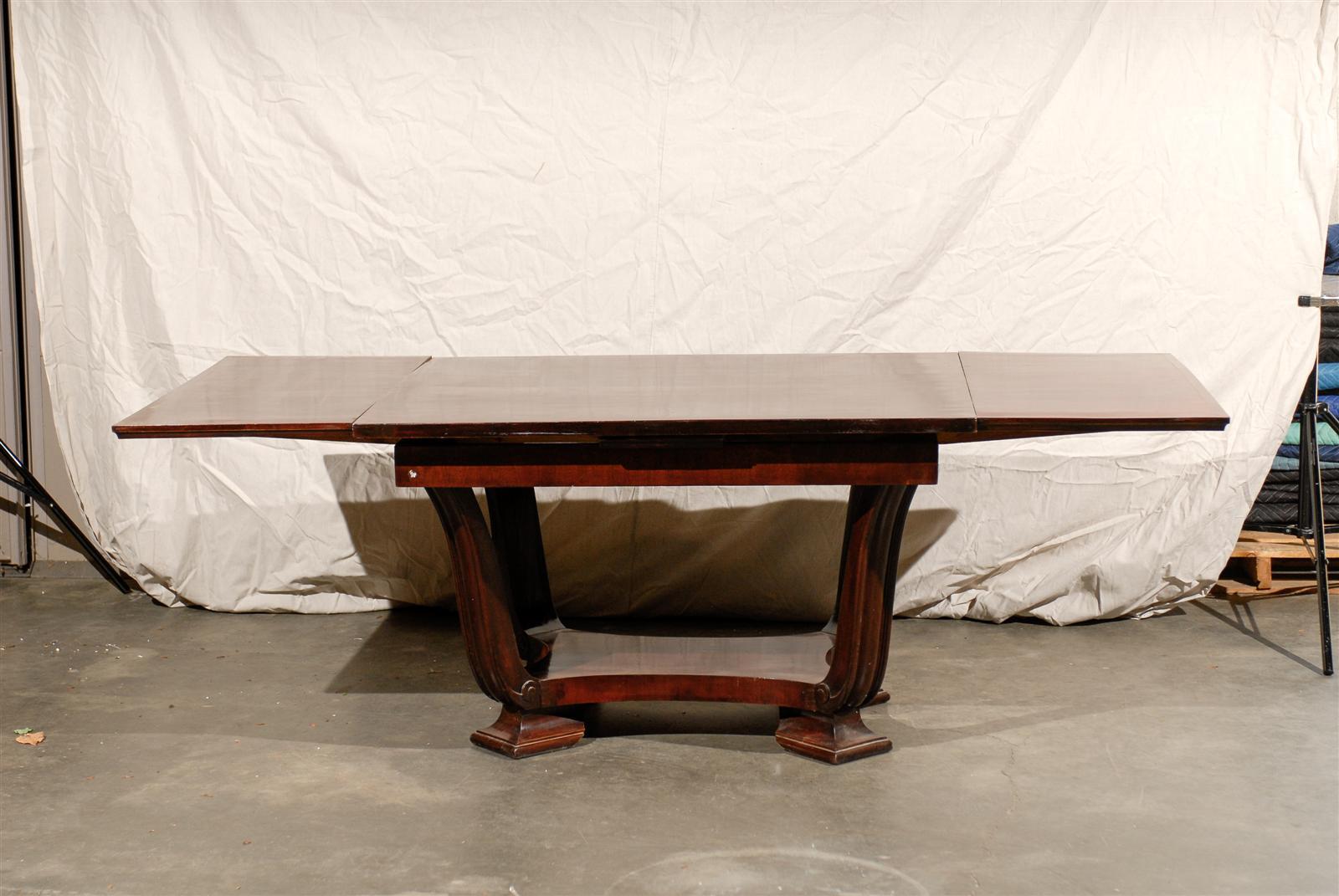 1930s French Art Deco dining table. Measurements when open 88.5