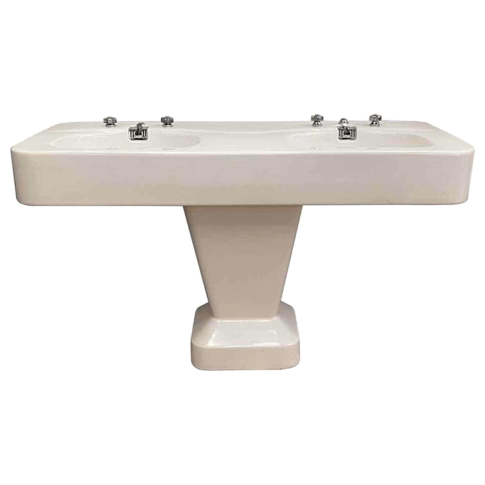 1930s French Art Deco Double Basin White Pedestal Sink