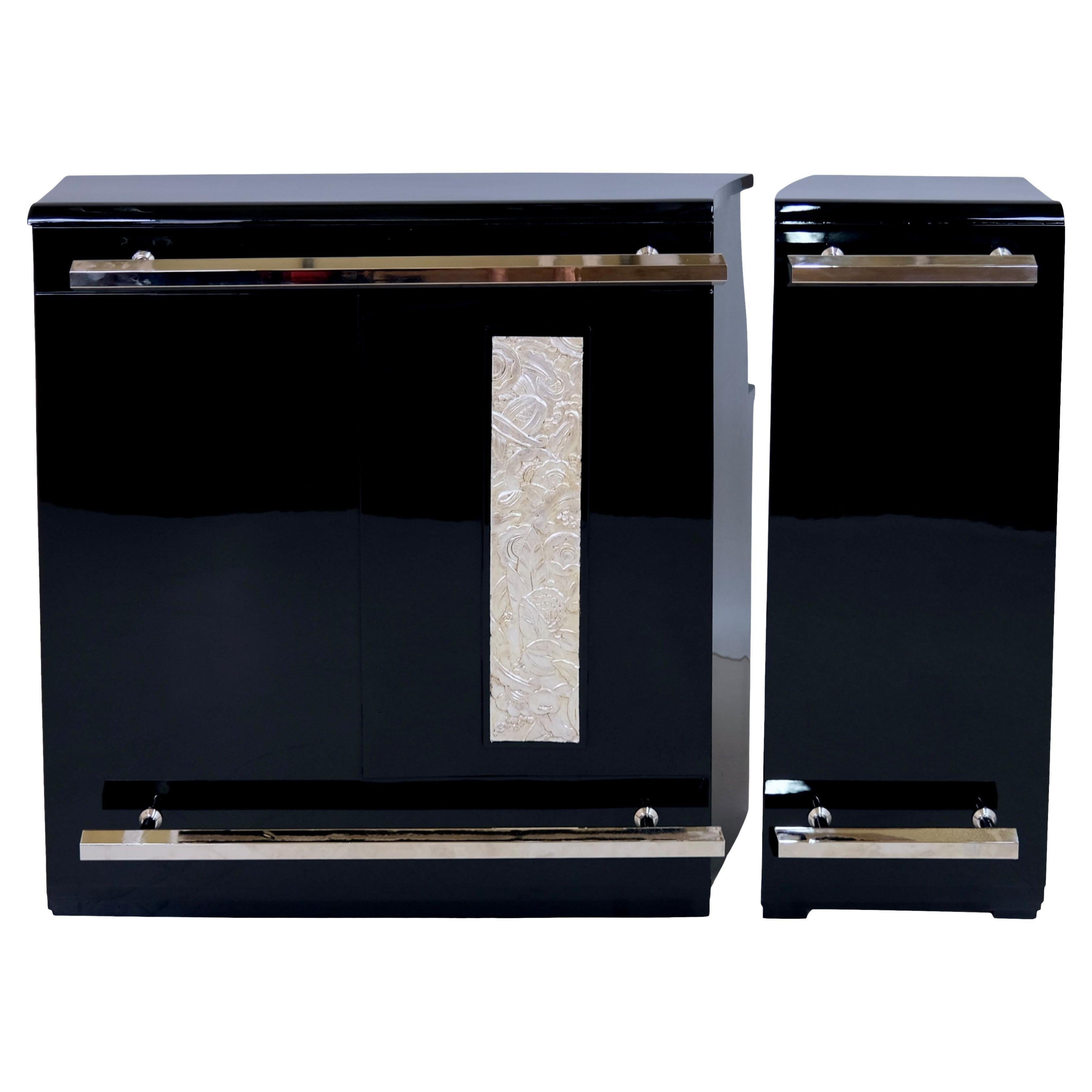 1930's French Art Deco Dry Bar Furniture in Black Lacquer with Side Element For Sale