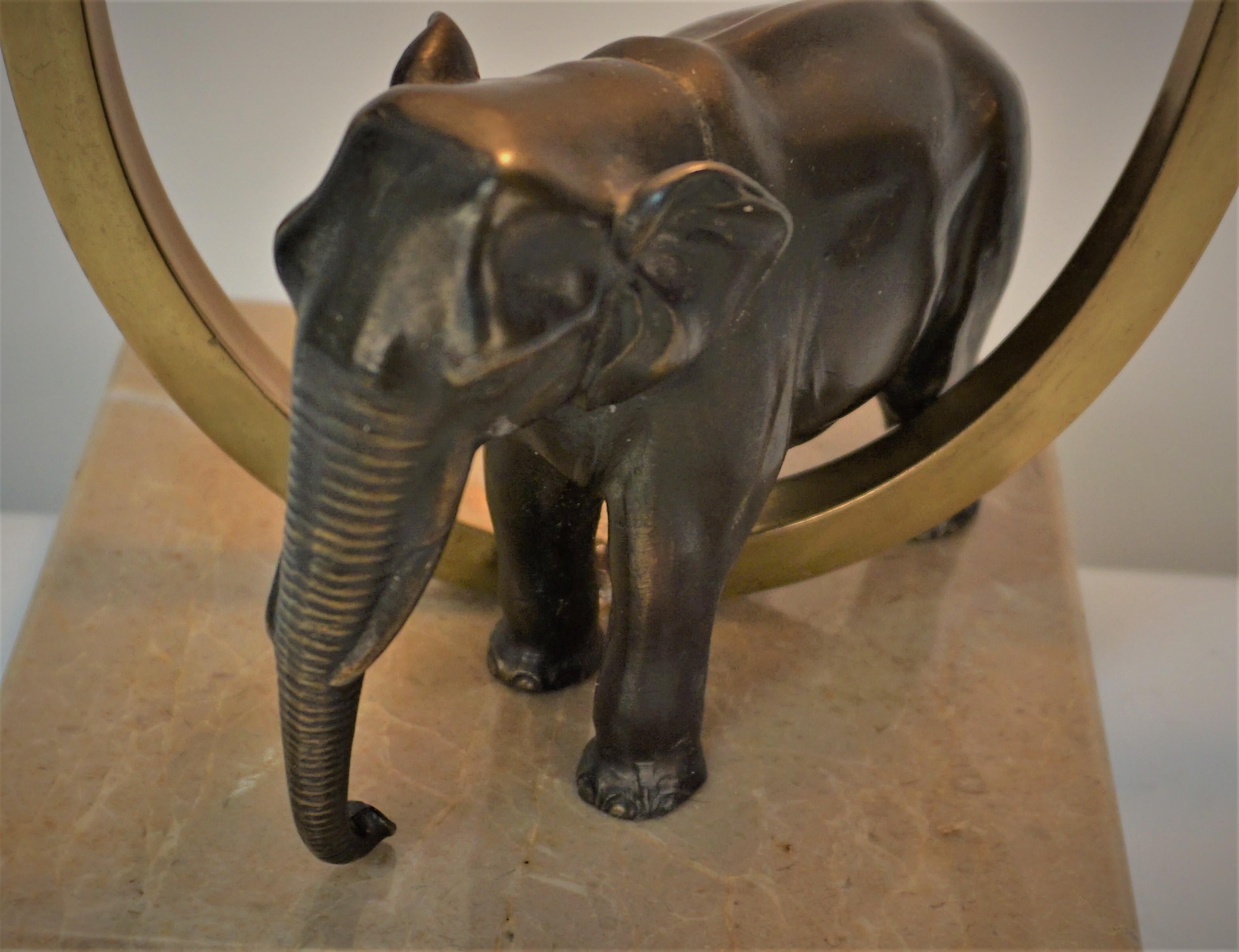 1930's French Art Deco Elephant Art Glass Table Lamp For Sale 1