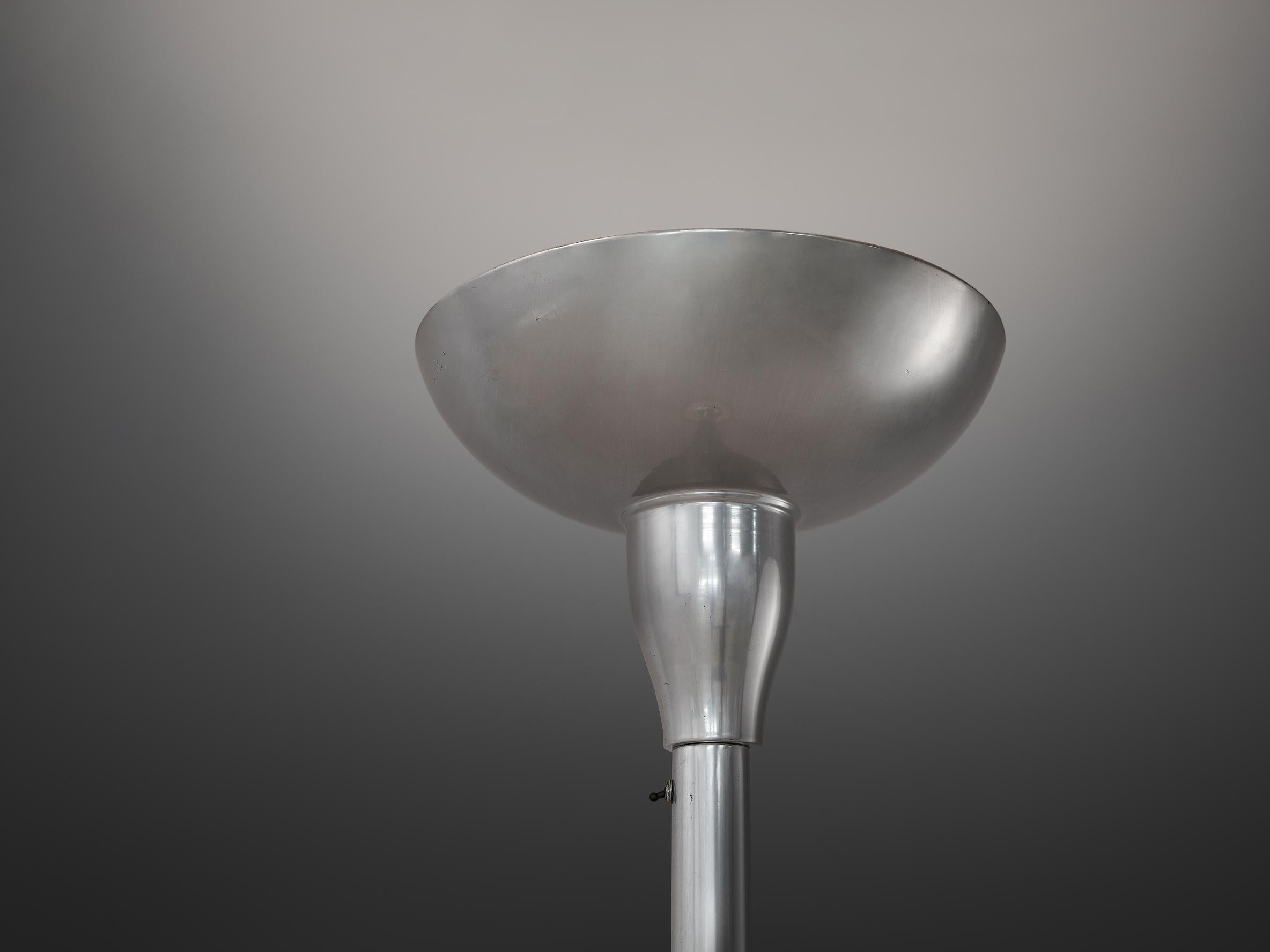 1930s French Art Deco Floor Lamp in Silver Aluminum For Sale 2