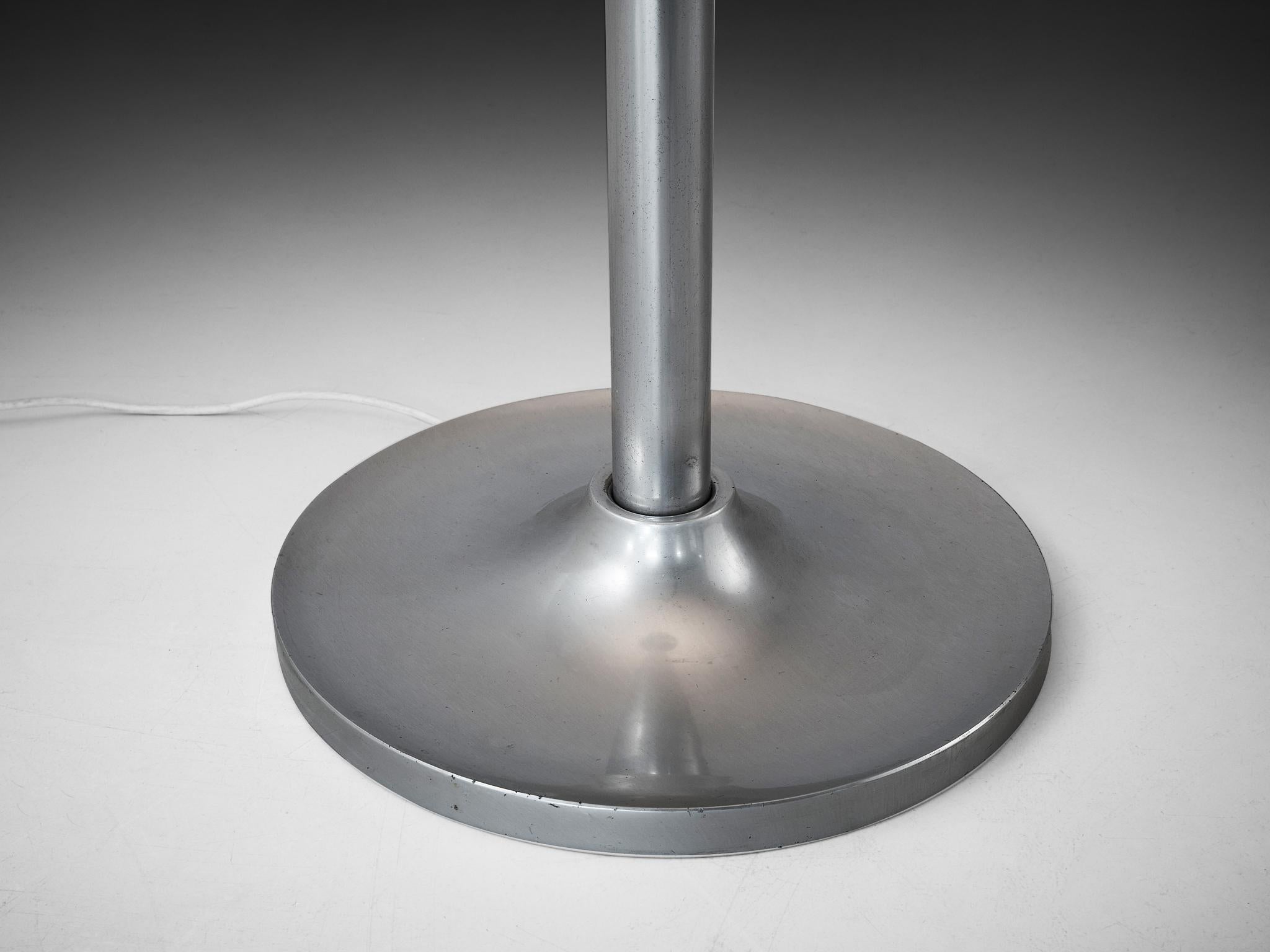 1930s French Art Deco Floor Lamp in Silver Aluminum For Sale 3