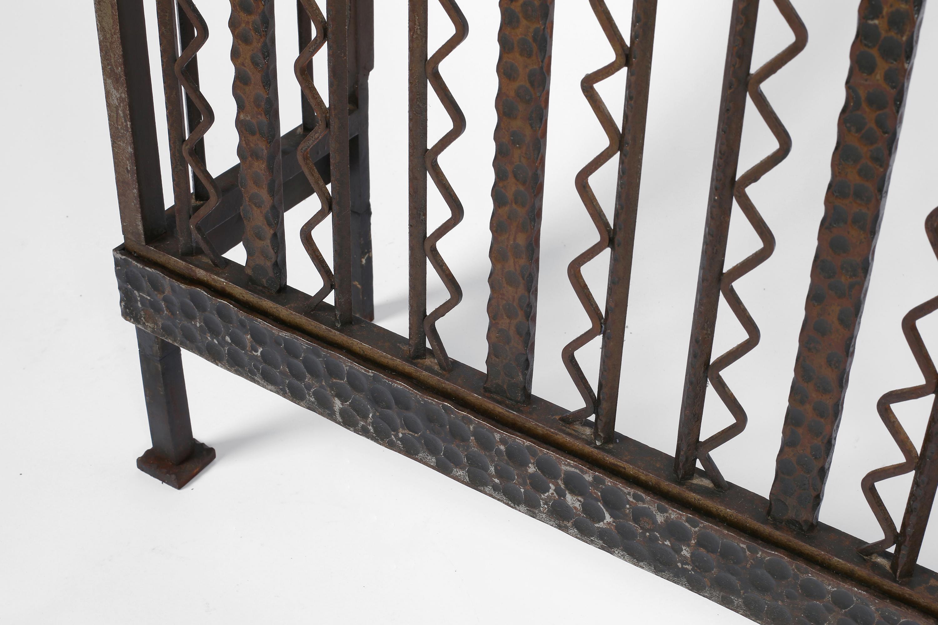 1930s French Art Deco Forged Iron and Marble Console Table Radiator Cover 1