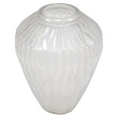 1930s French Art Deco Frosted Glass Vase by André Hunebelle