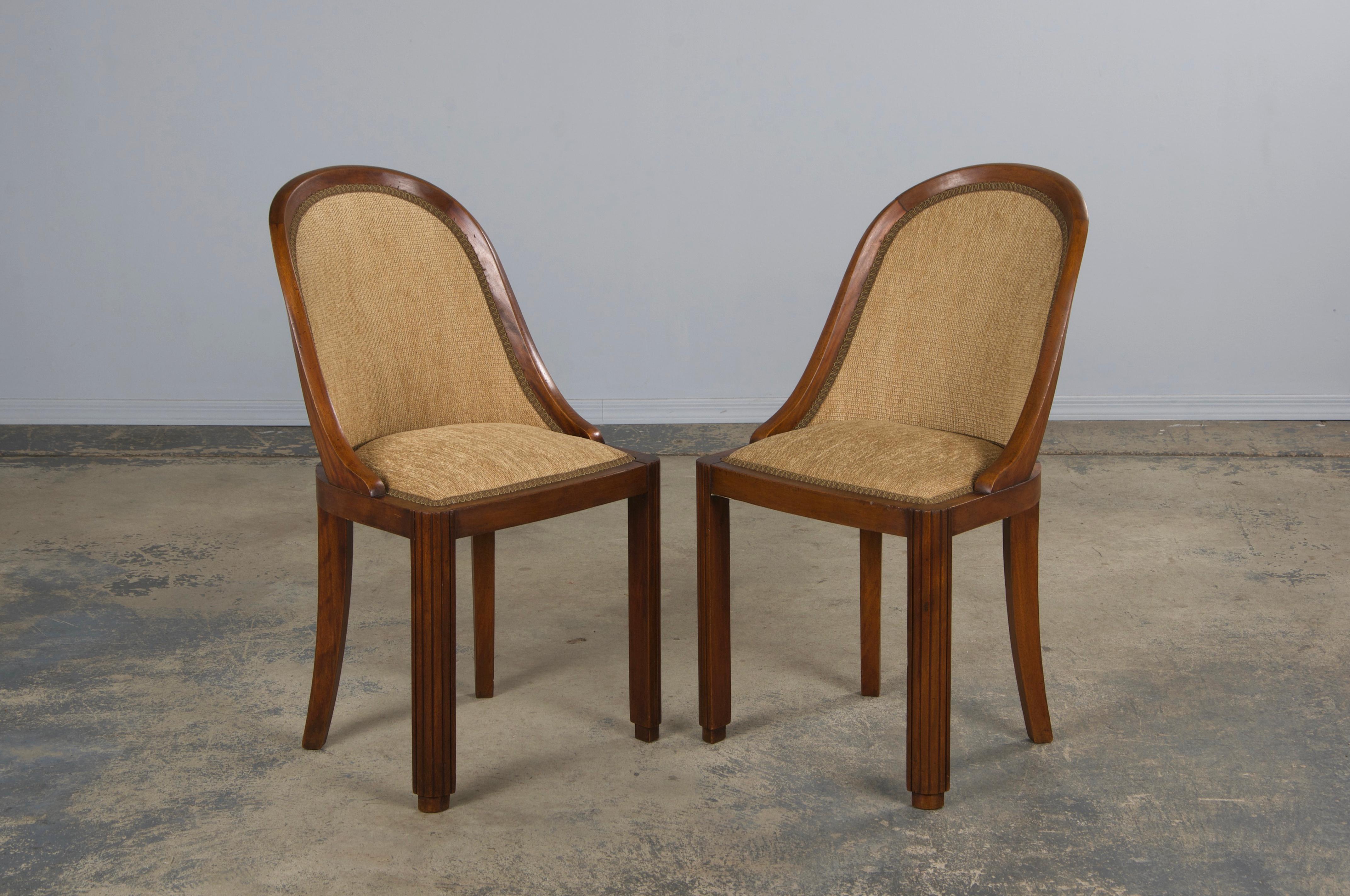 XX secolo Sedie da pranzo francesi Art Deco Gondola in noce del 1930 con ciniglia di bronzo - Set di 6 in vendita