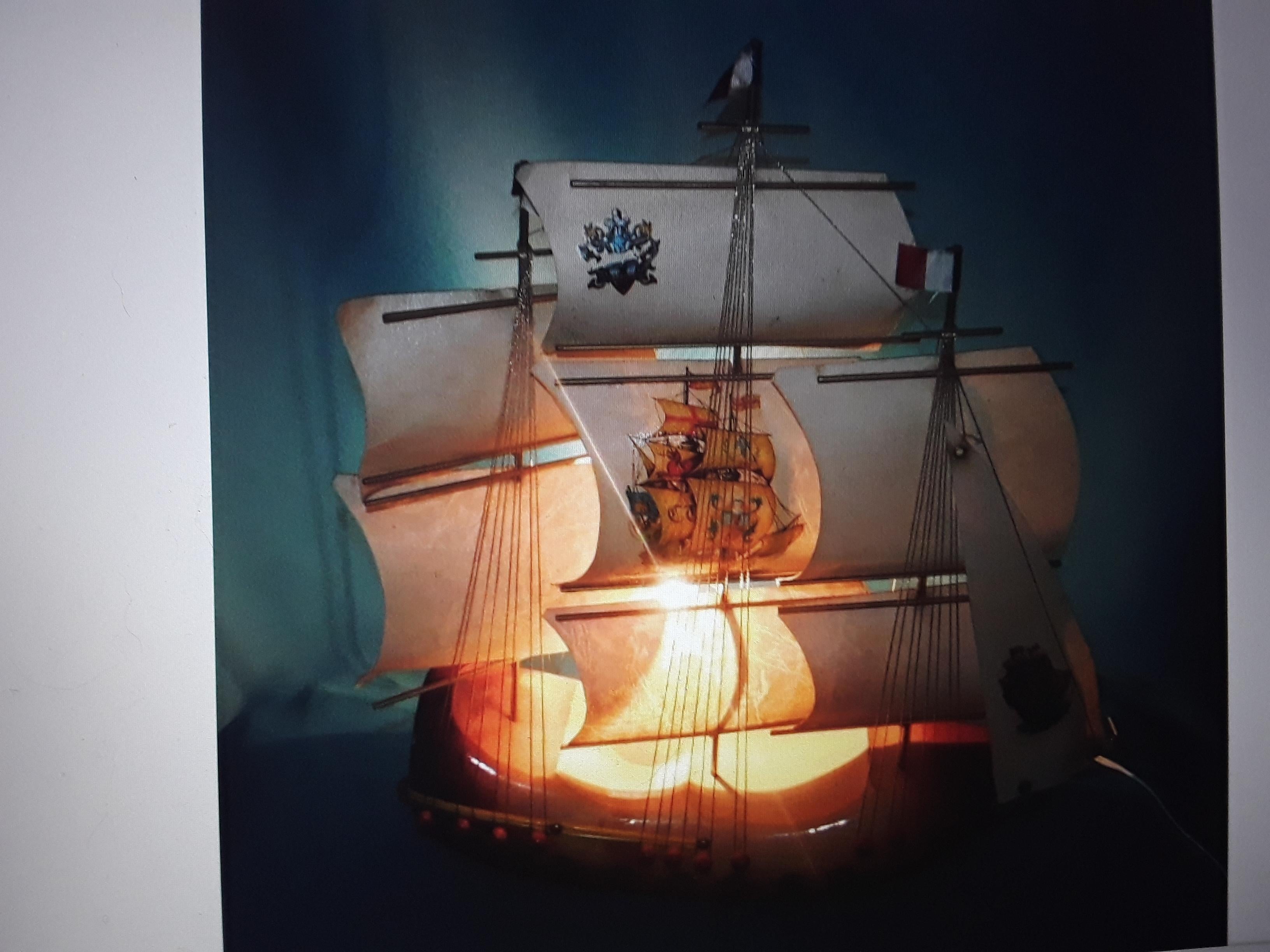 Lampe d'appoint à poser en bois sculpté pour bateau/ navire/ galeon Art Déco français des années 1930 en vente 4