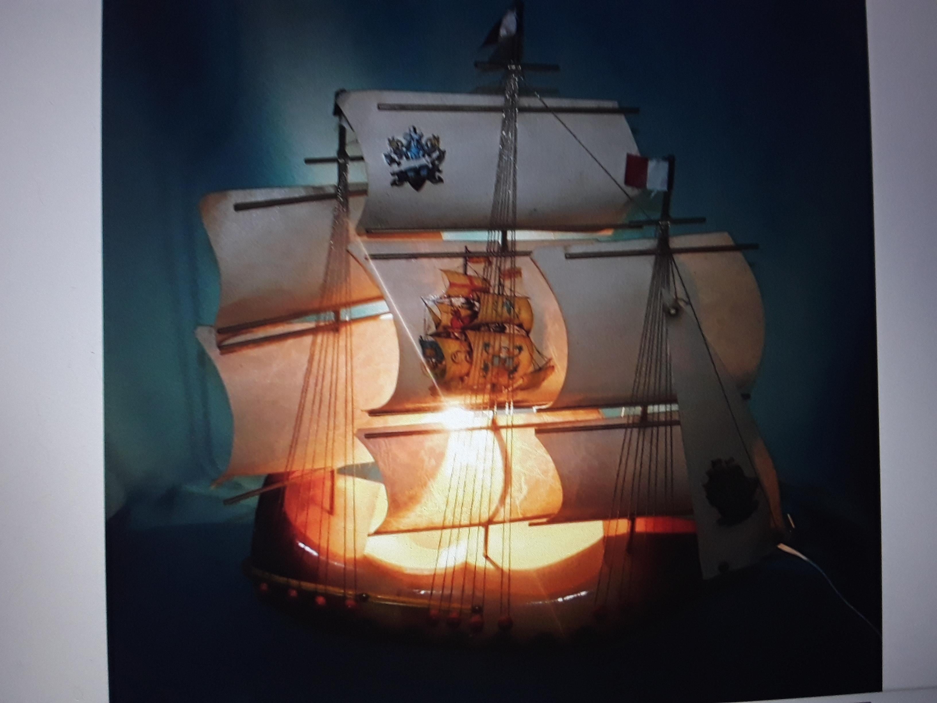 Lampe d'appoint à poser en bois sculpté pour bateau/ navire/ galeon Art Déco français des années 1930 en vente 5