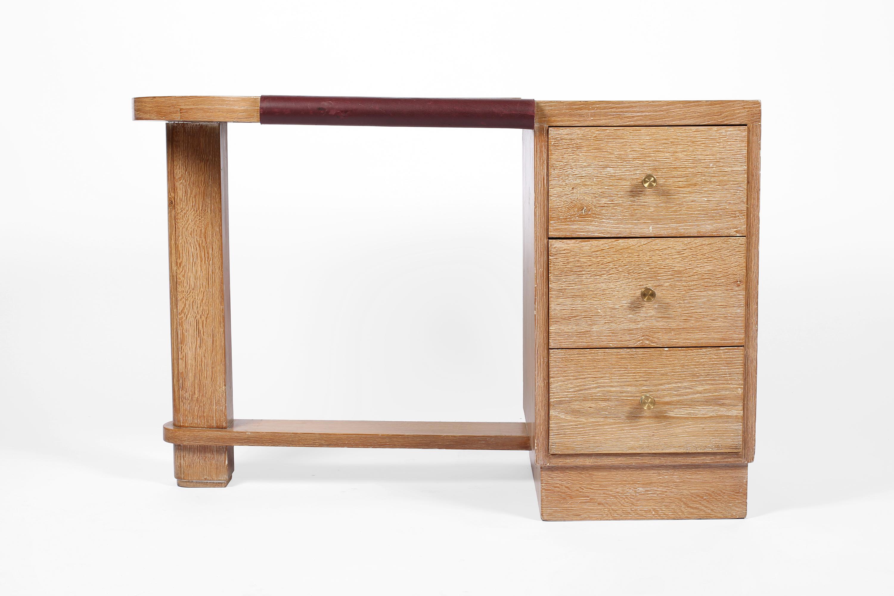 1930s French Art Deco Limed Oak and Leather Desk in the manner of Jacques Adnet In Good Condition For Sale In London, GB