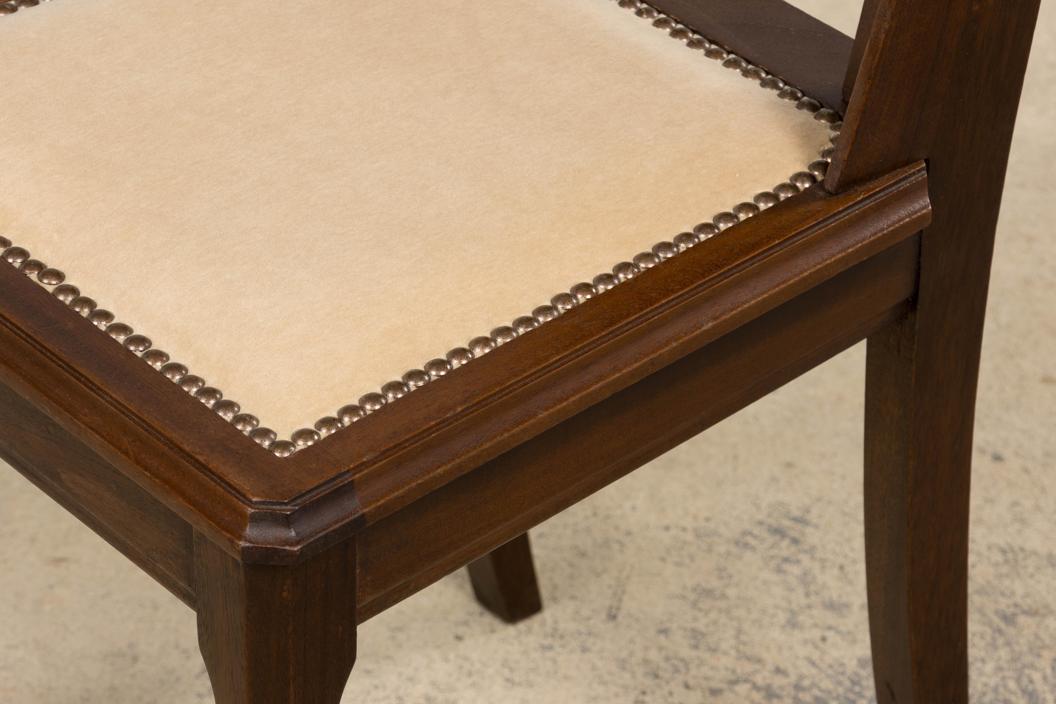 Sedie da pranzo Art Deco francese degli anni '30 in mogano con velluto beige - Set di 6 in vendita 11