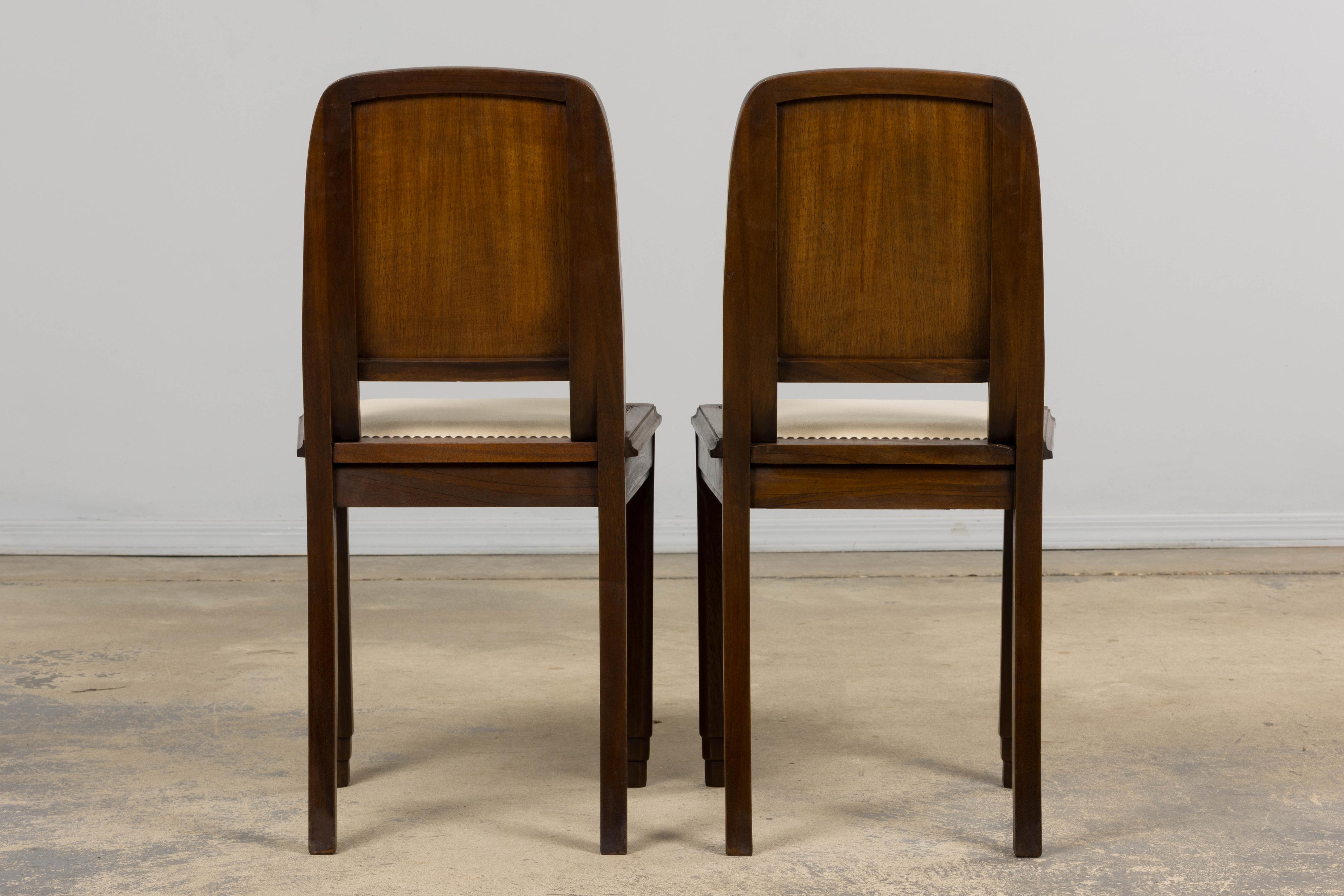 Sedie da pranzo Art Deco francese degli anni '30 in mogano con velluto beige - Set di 6 in vendita 12