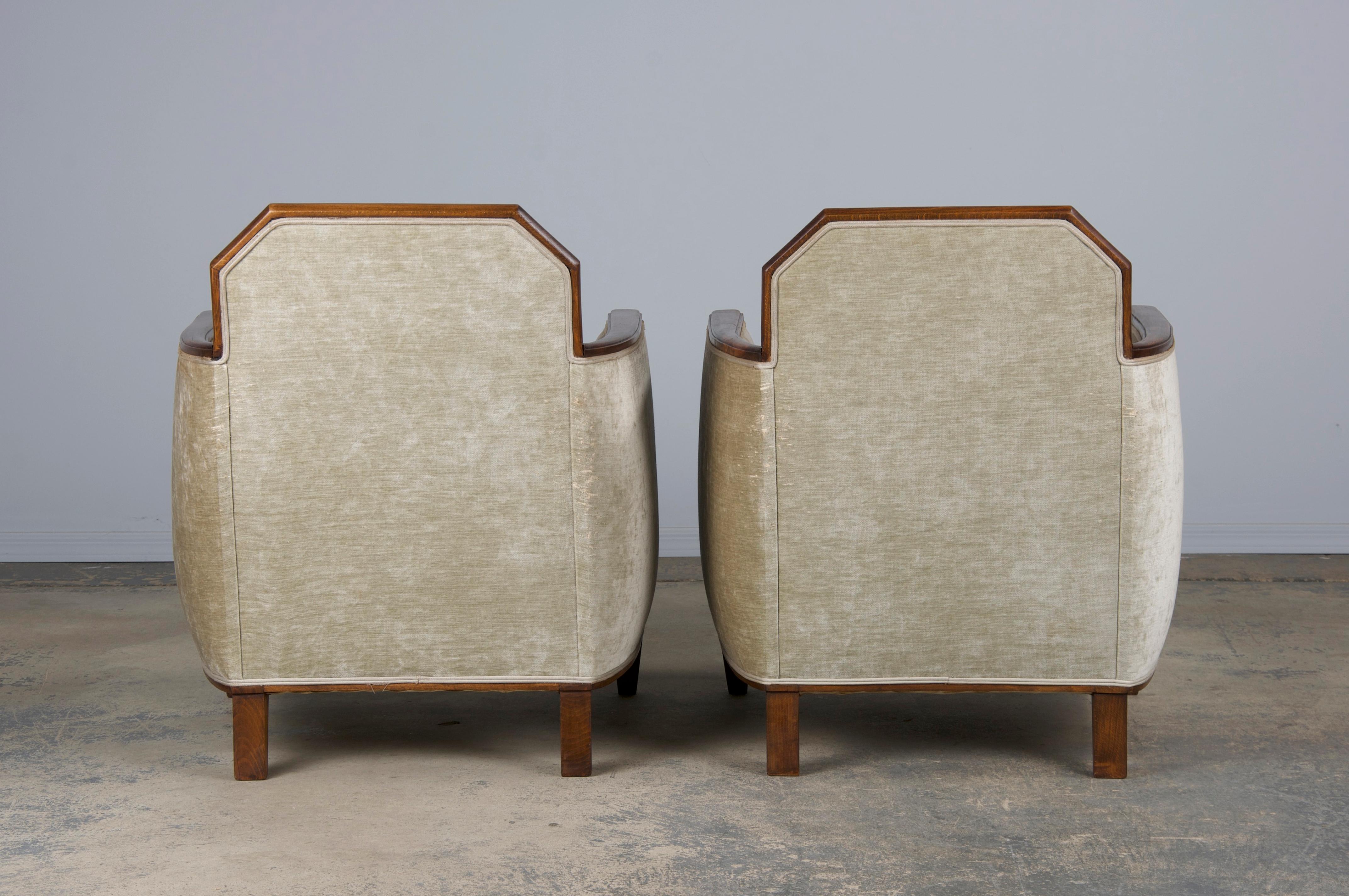 1930s French Art Deco Maple Club Chairs and Loveseat W/ Beige Velvet - Set of 3 13