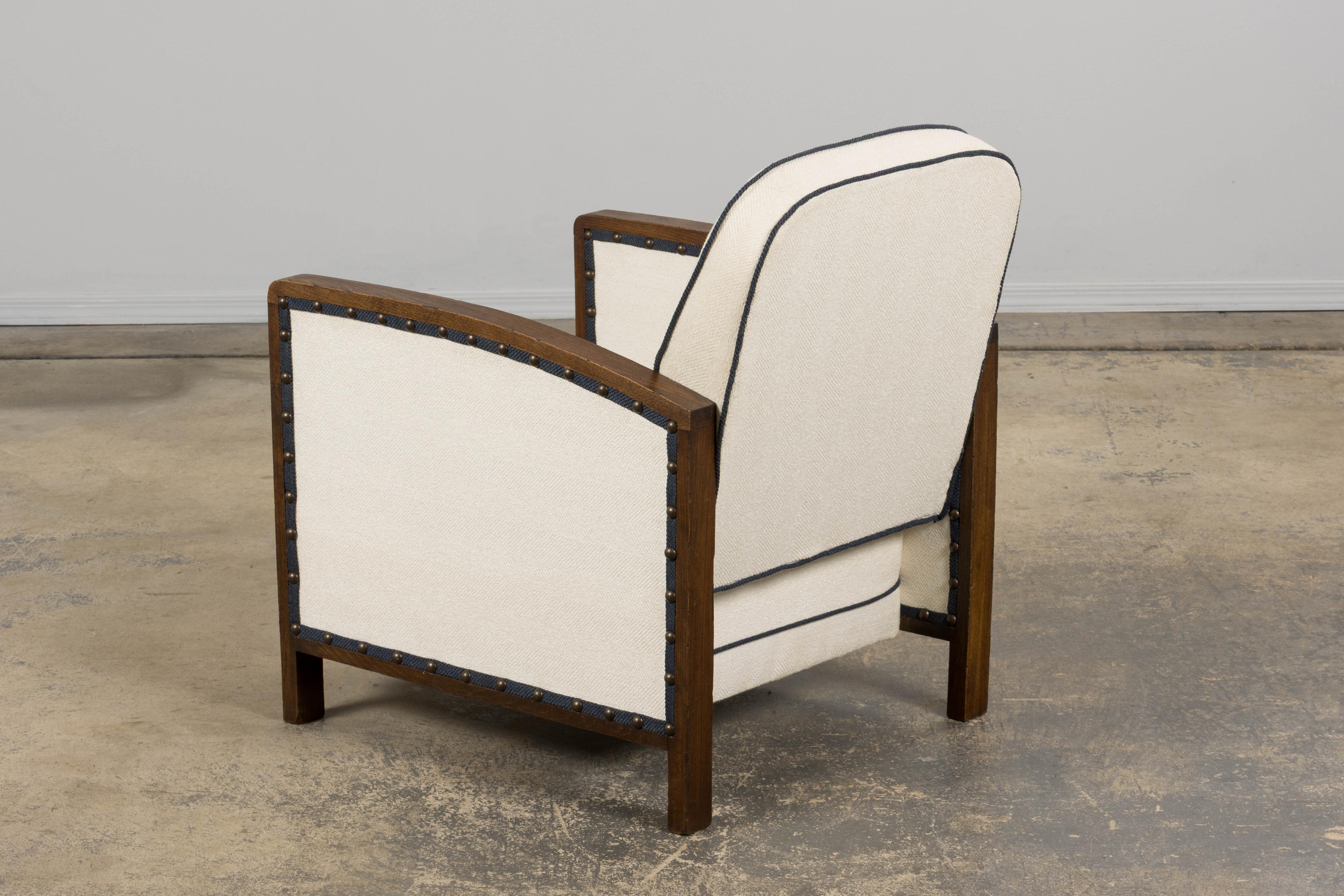 1930s French Art Deco Maple Club Chairs in Cotton White- A Pair For Sale 13