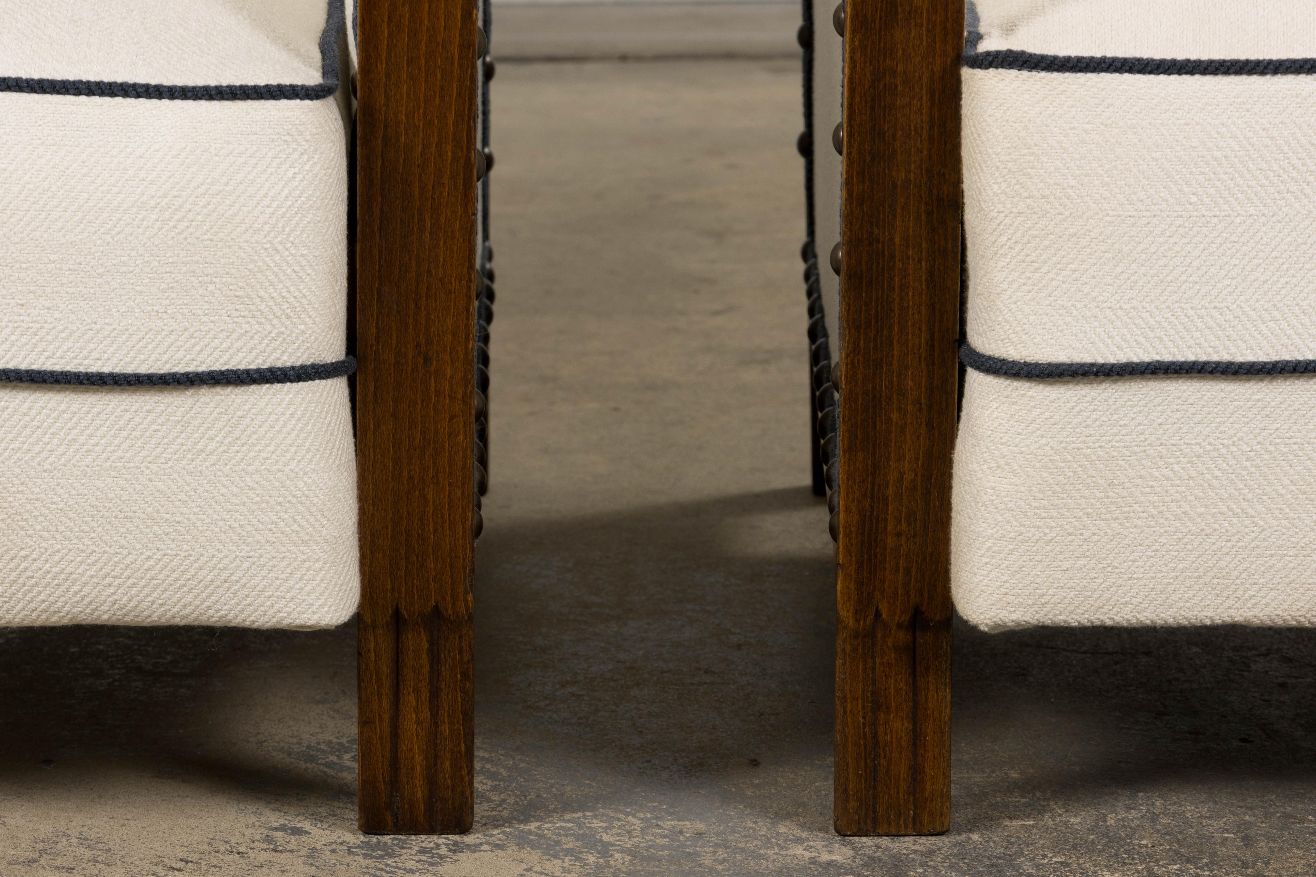 1930s French Art Deco Maple Club Chairs in Cotton White- A Pair For Sale 1