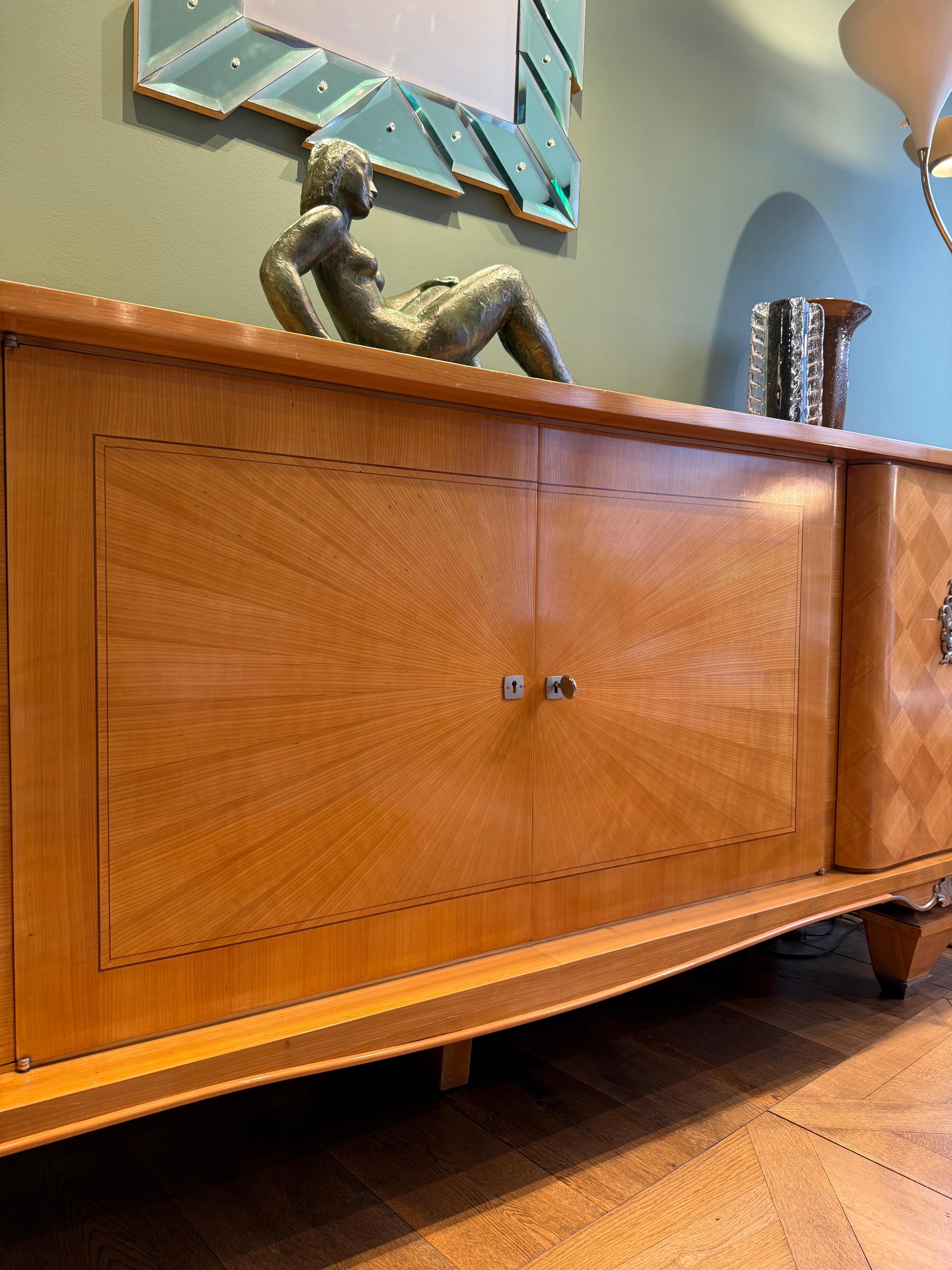 1930s French Art Deco Maple Sideboard with Chrome-Plated Details For Sale 3