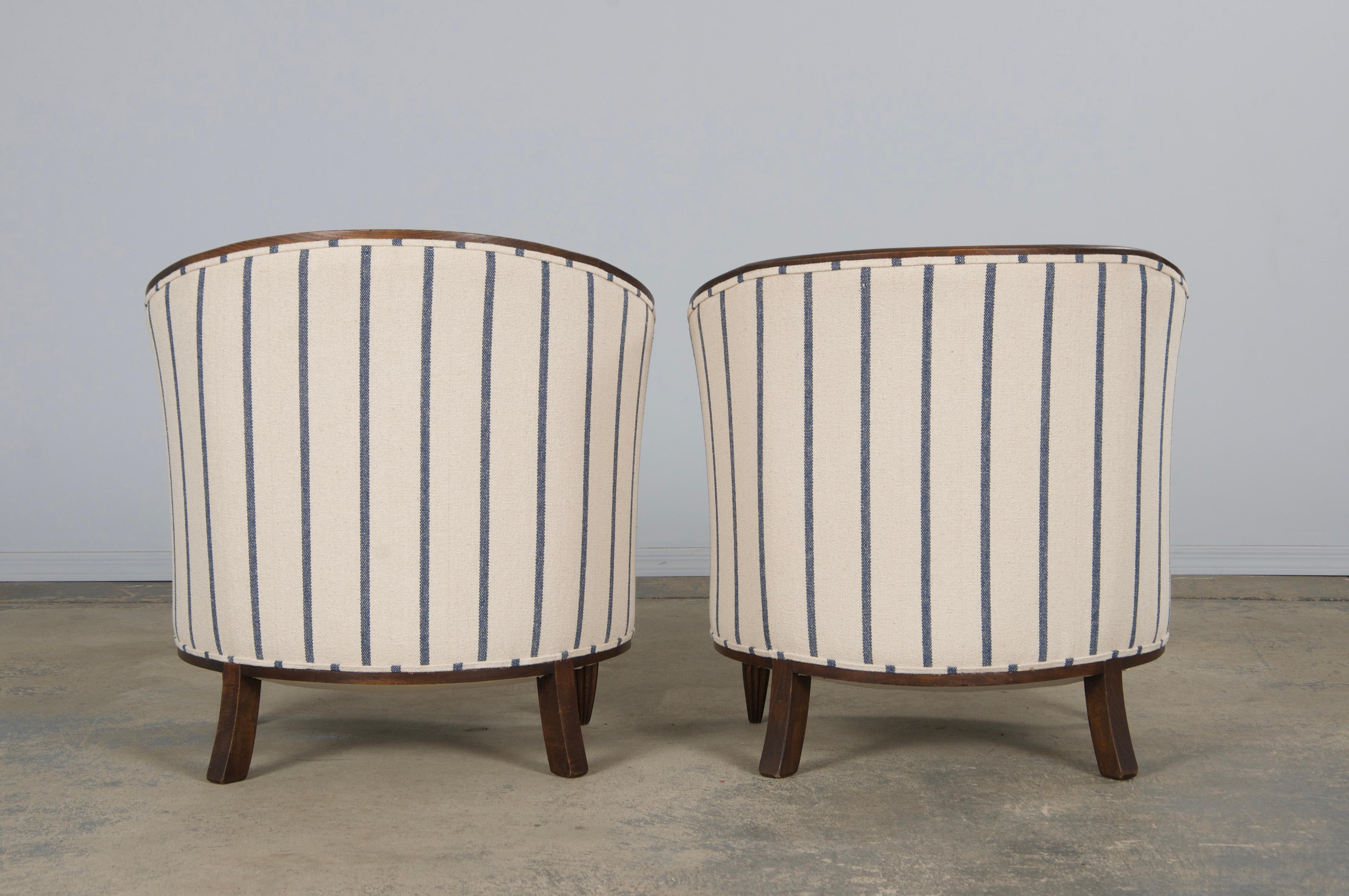 1930s French Art Deco Maple Tub Chairs in Striped Fabric - A Pair 13