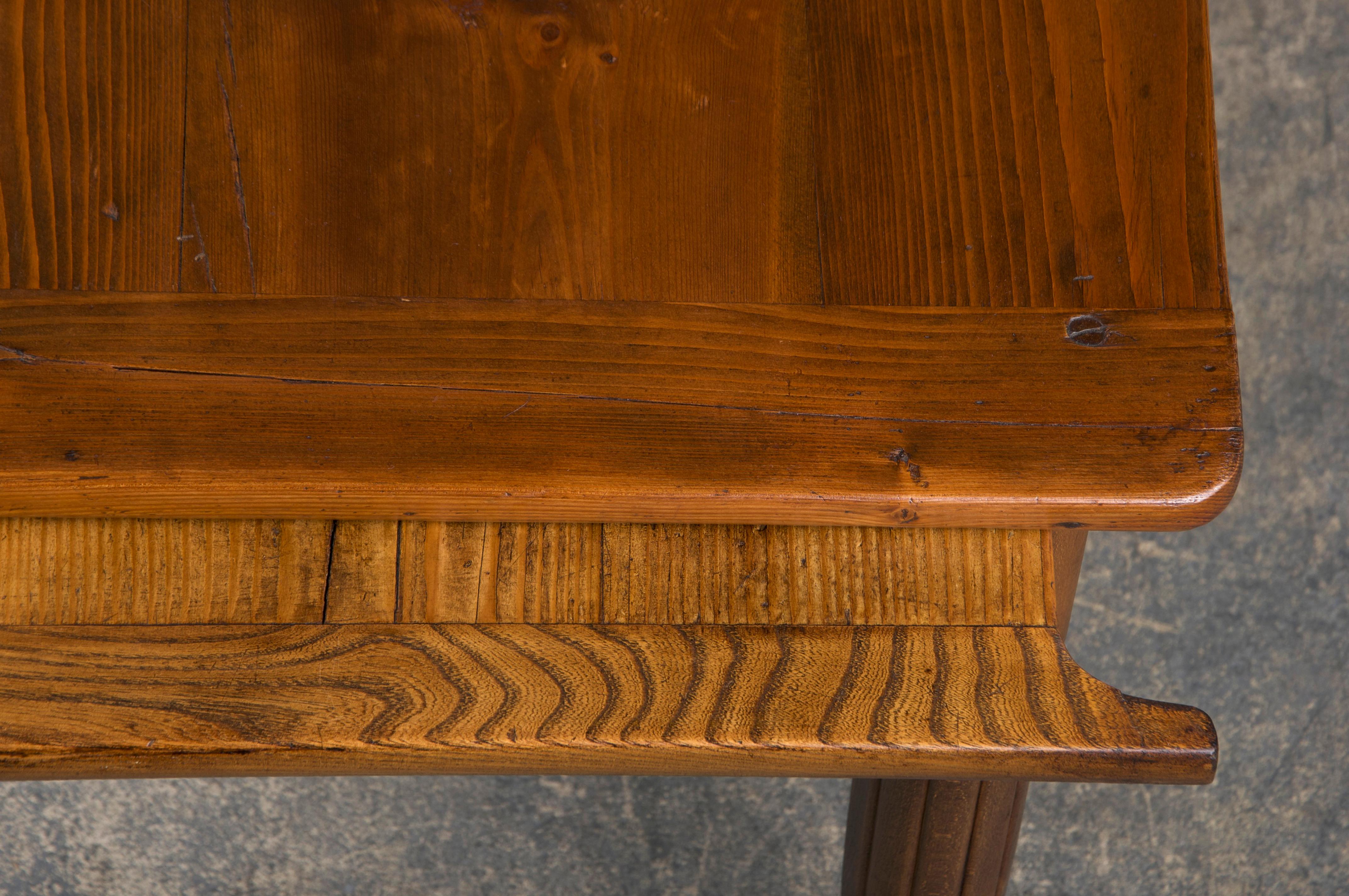 Mesa de granja de madera mixta Art Decó francesa de los años 30 en venta 6