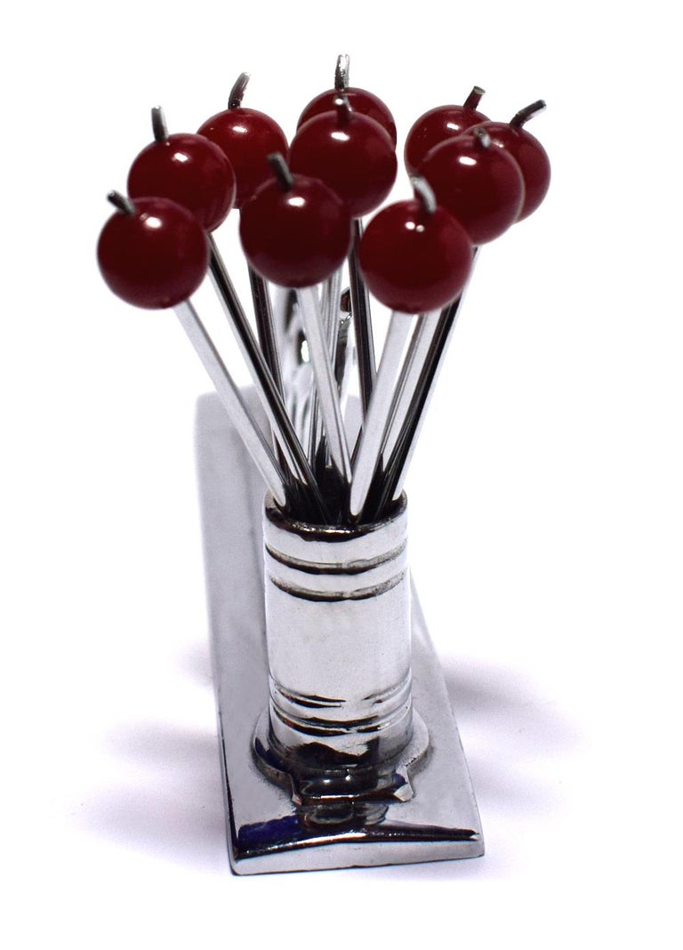 1930s French Art Deco Novelty Chrome Cocktail Stick Holder with Chasing