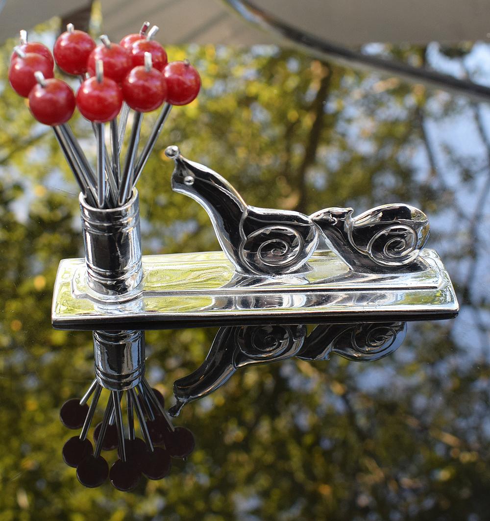 20th Century 1930s French Art Deco Novelty Chrome Cocktail Stick Holder with Chasing Snails