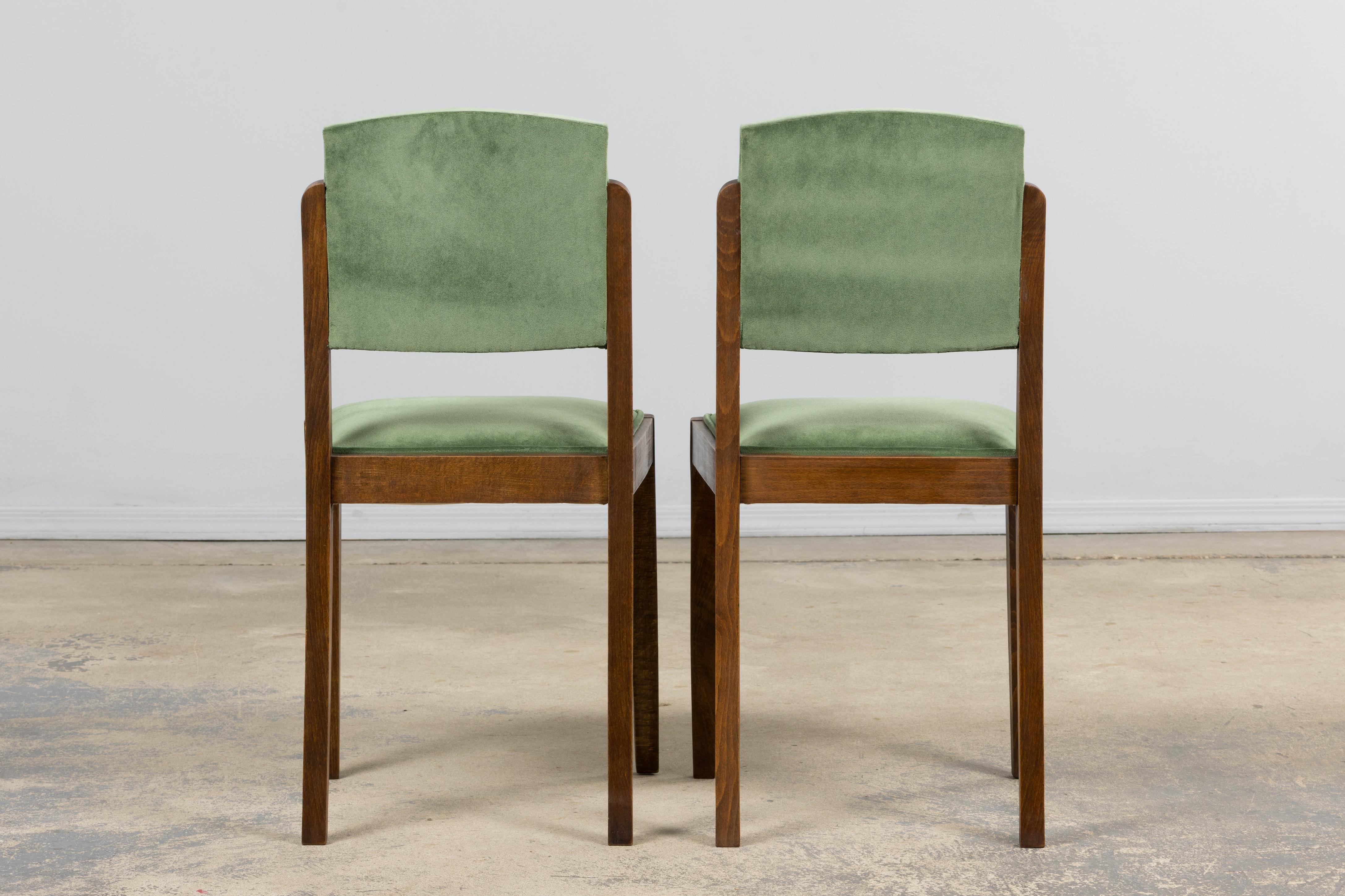 Französische Art-Déco-Esszimmerstühle aus Eichenholz aus den 1930er Jahren mit grünem Samt - 6er-Set im Angebot 11