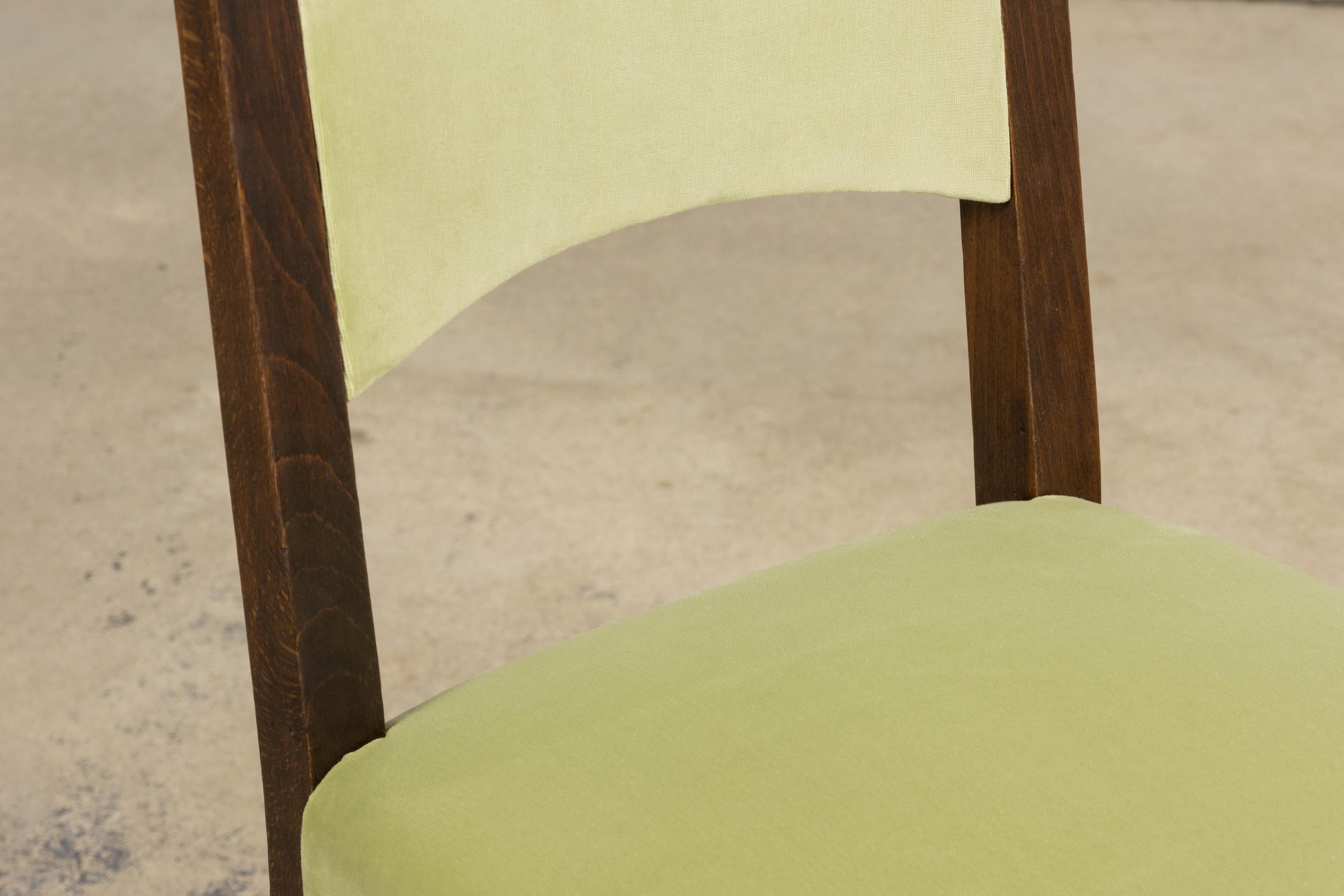 1930s French Art Deco Oak Dining Chairs in Laurel Green Velvet - Set of 6 im Angebot 2