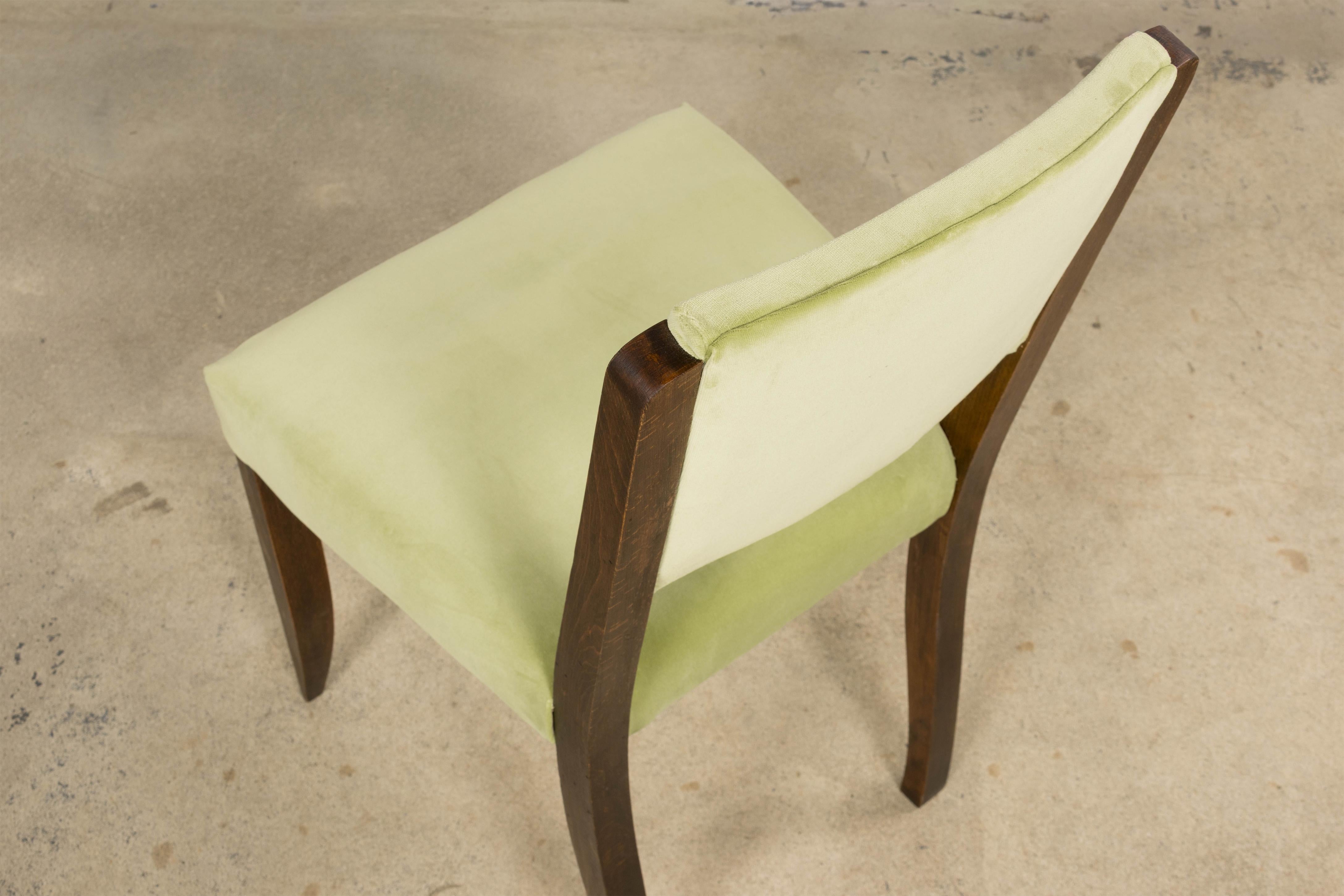 1930s French Art Deco Oak Dining Chairs in Laurel Green Velvet - Set of 6 im Angebot 6