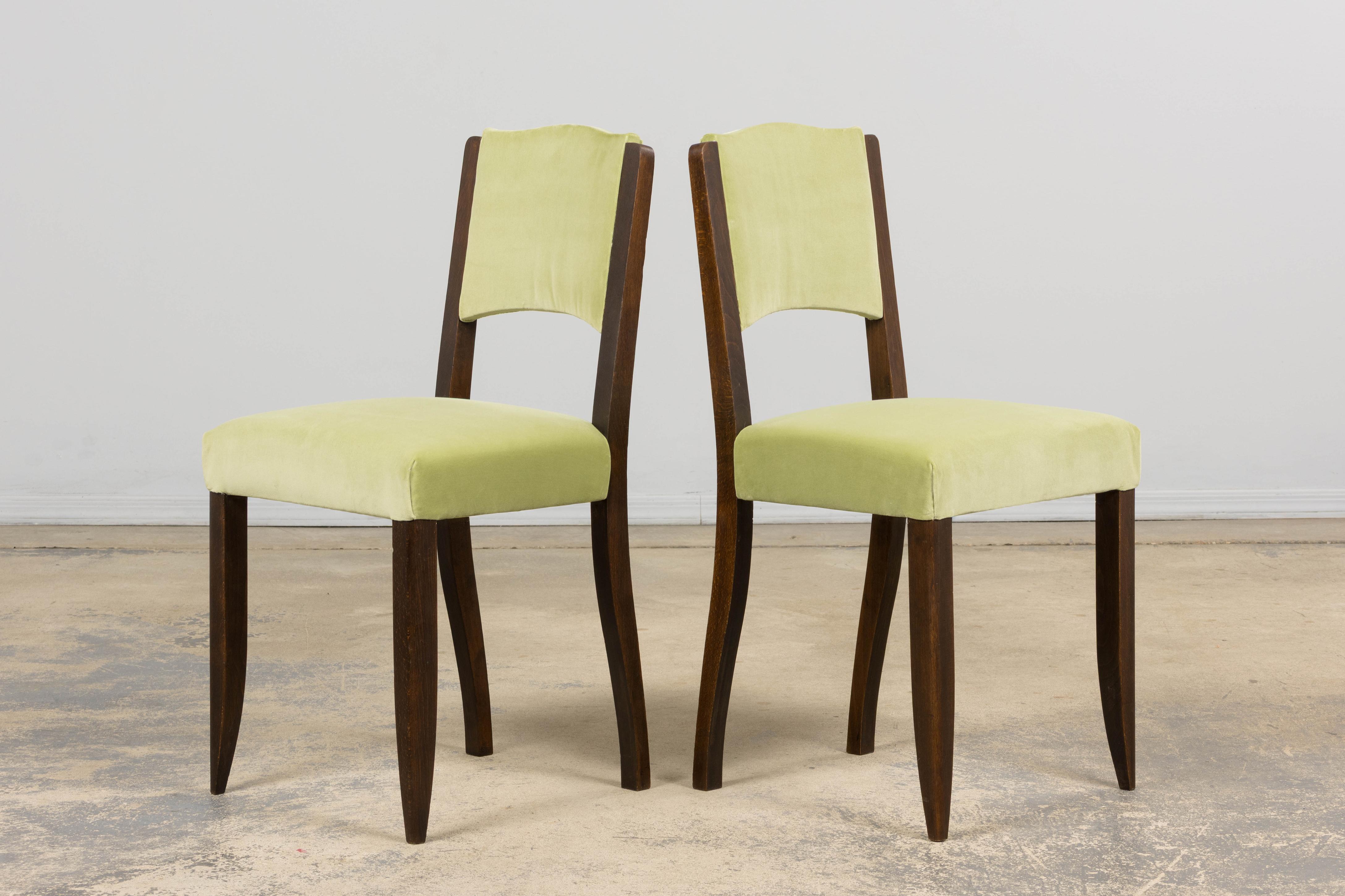 1930s French Art Deco Oak Dining Chairs in Laurel Green Velvet - Set of 6 im Angebot 8