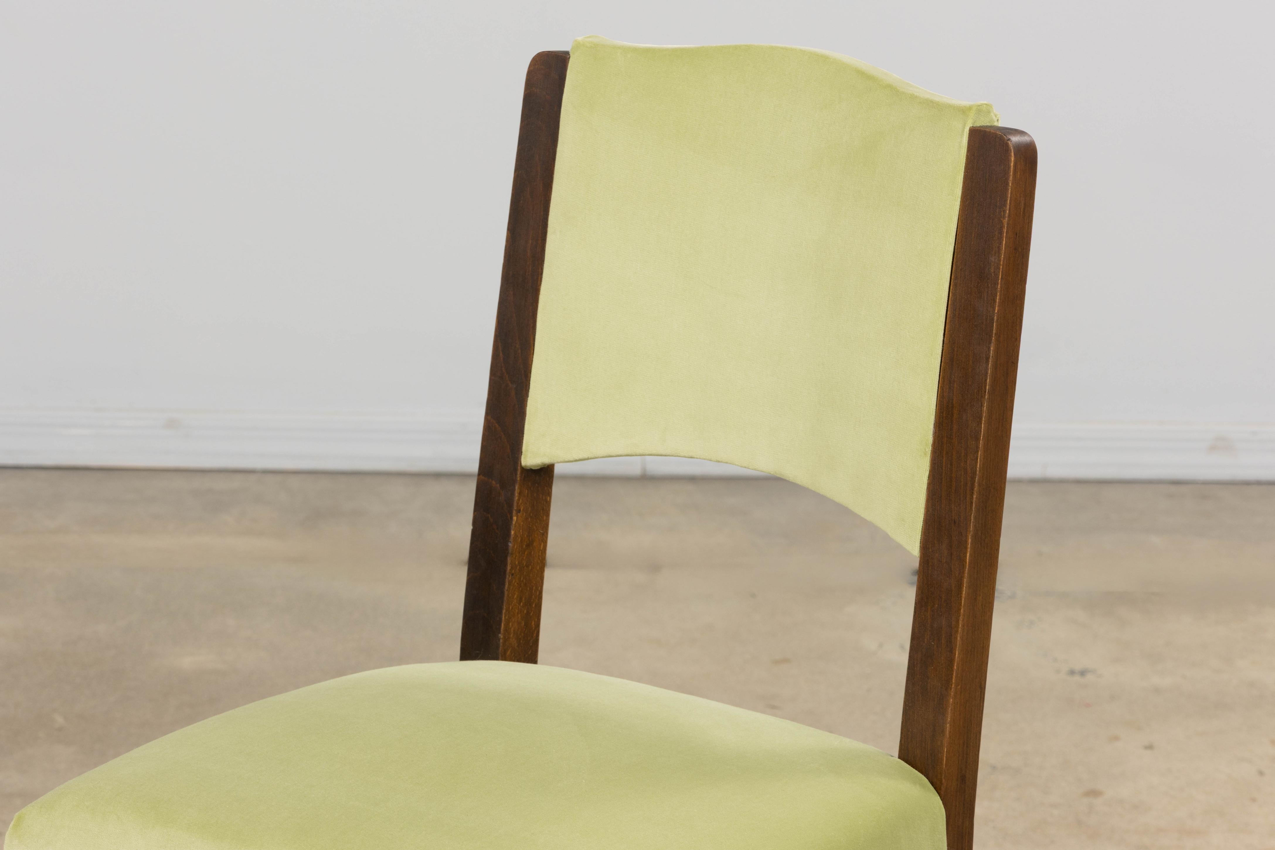 1930s French Art Deco Oak Dining Chairs in Laurel Green Velvet - Set of 6 im Angebot 10