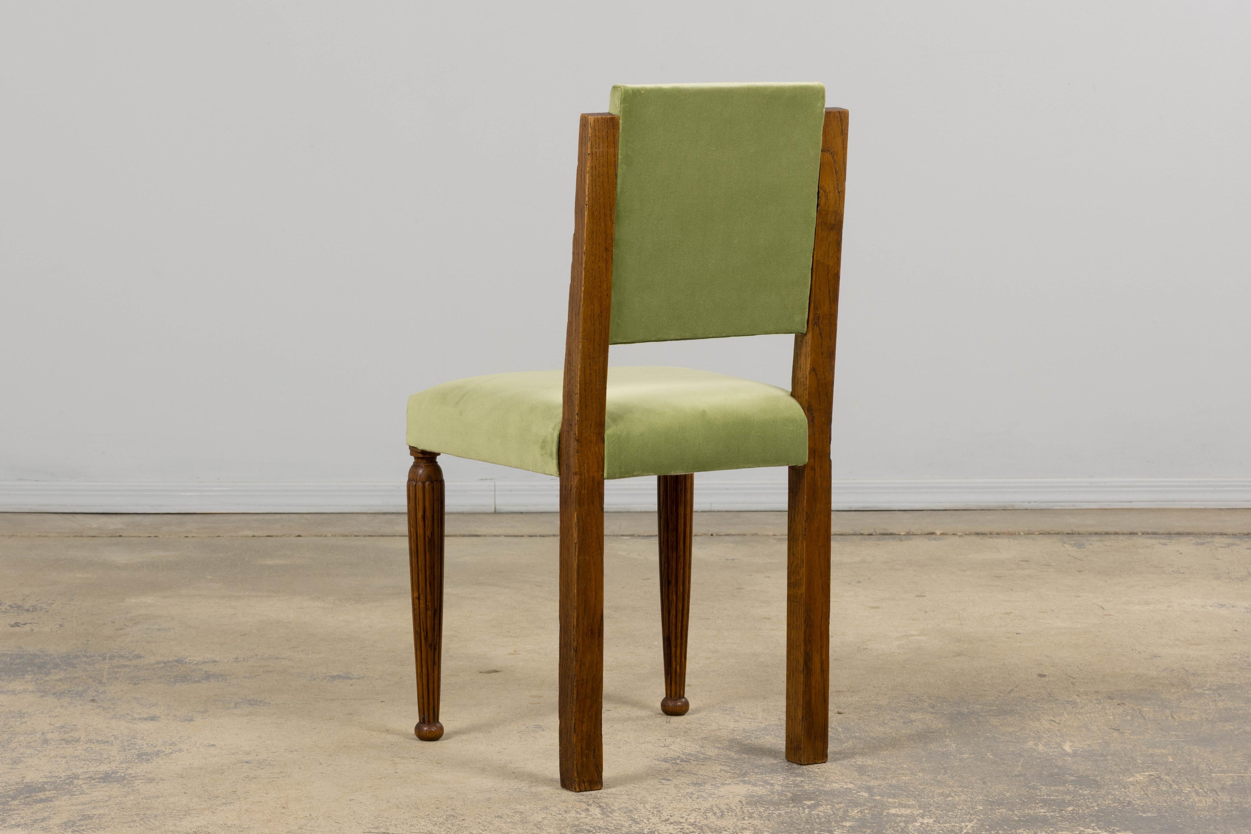 Chais de Comedor Franceses Art Decó de 1930 en Terciopelo Verde Salvia - Set de 6 en venta 10