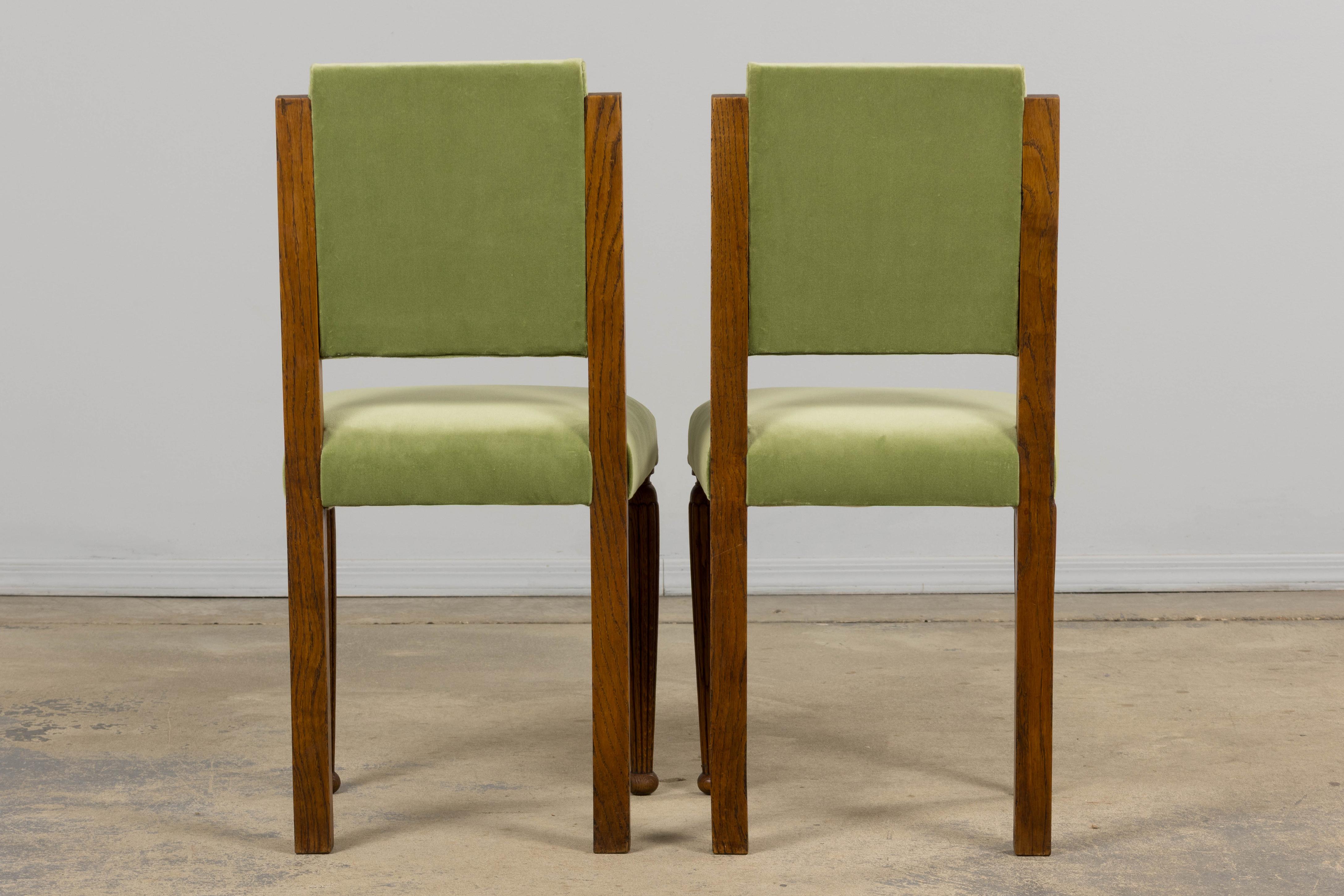 Chais de Comedor Franceses Art Decó de 1930 en Terciopelo Verde Salvia - Set de 6 en venta 14