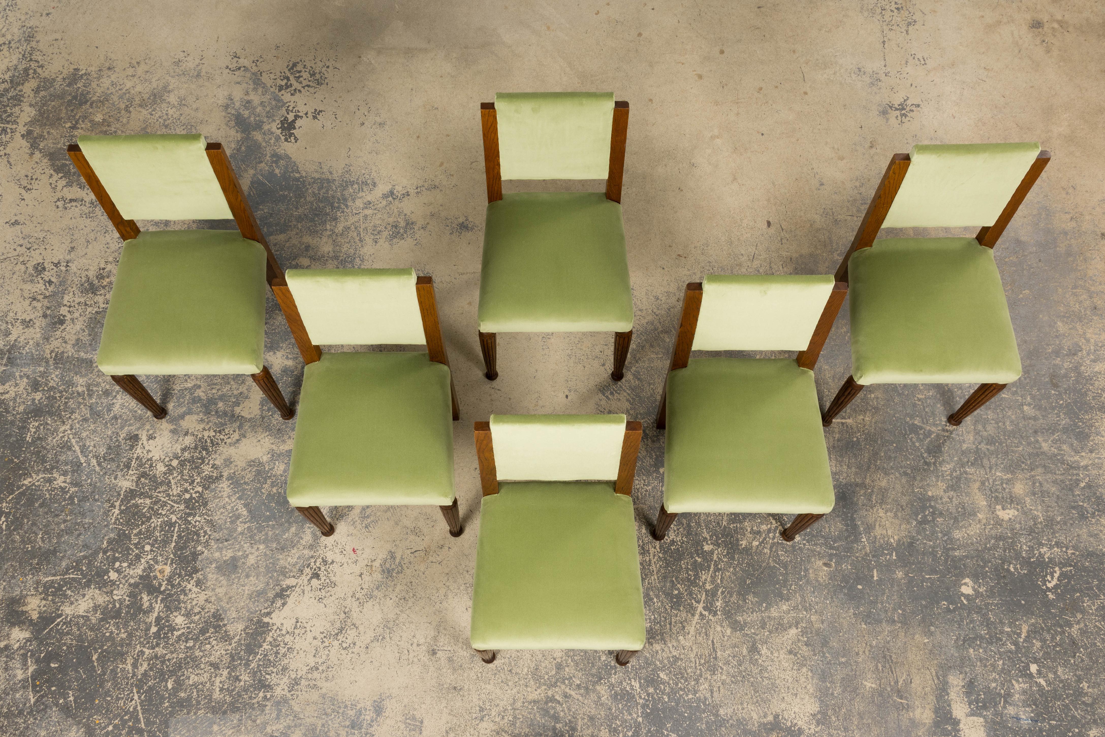 Chais de Comedor Franceses Art Decó de 1930 en Terciopelo Verde Salvia - Set de 6 Francés en venta