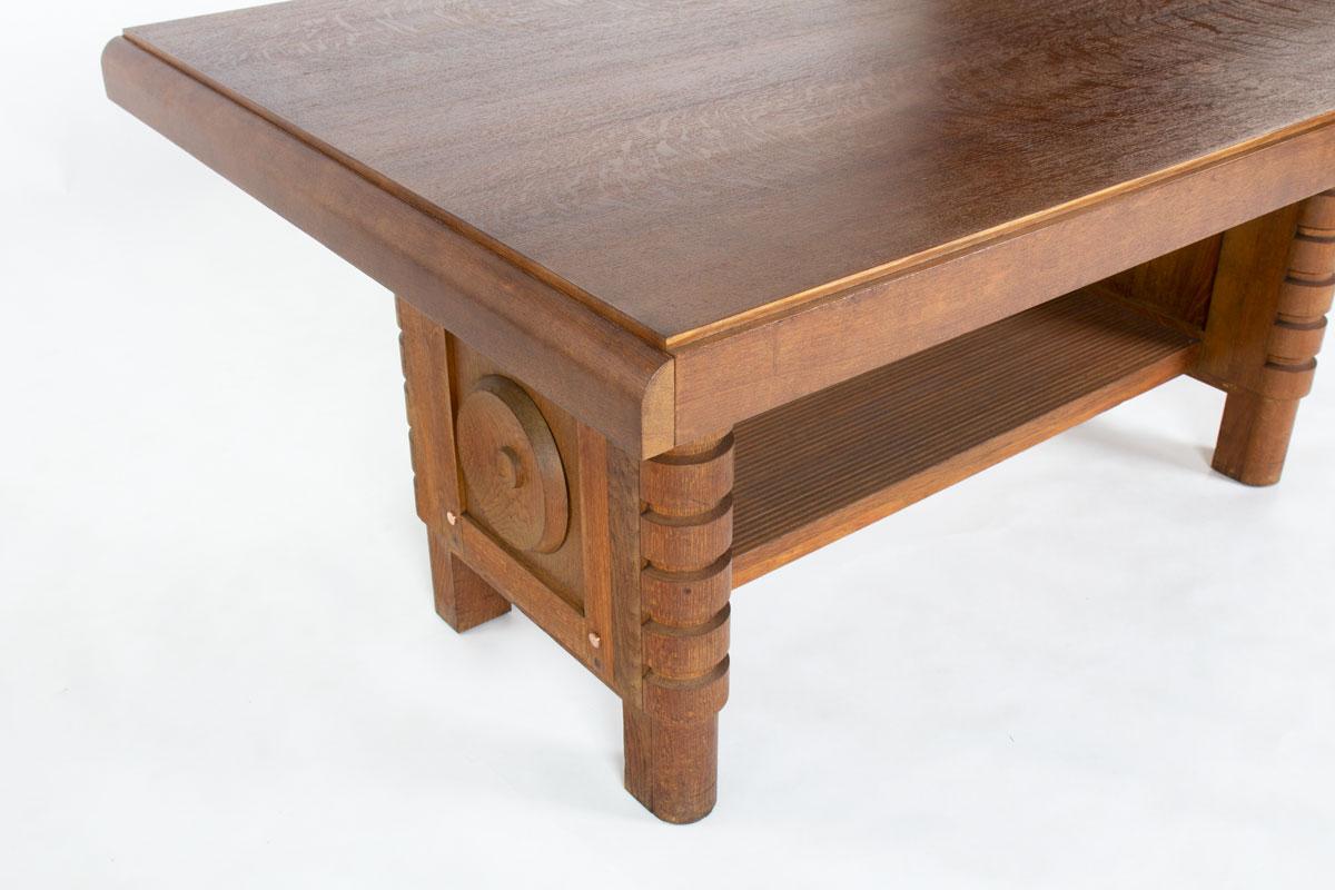 1930s French Art Deco Oak Dining Table, in the Manner of Charles Dudouyt siglo XX en venta