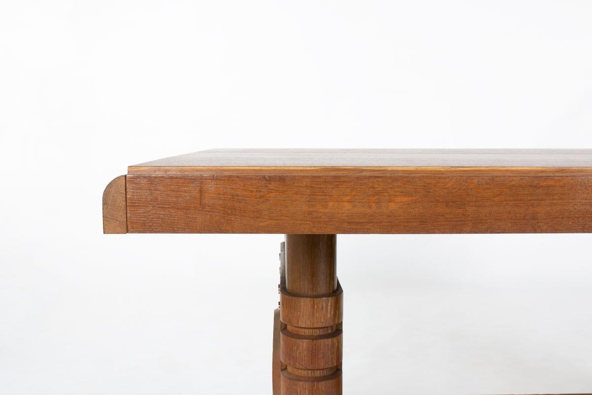 1930s French Art Deco Oak Dining Table, in the Manner of Charles Dudouyt Roble en venta