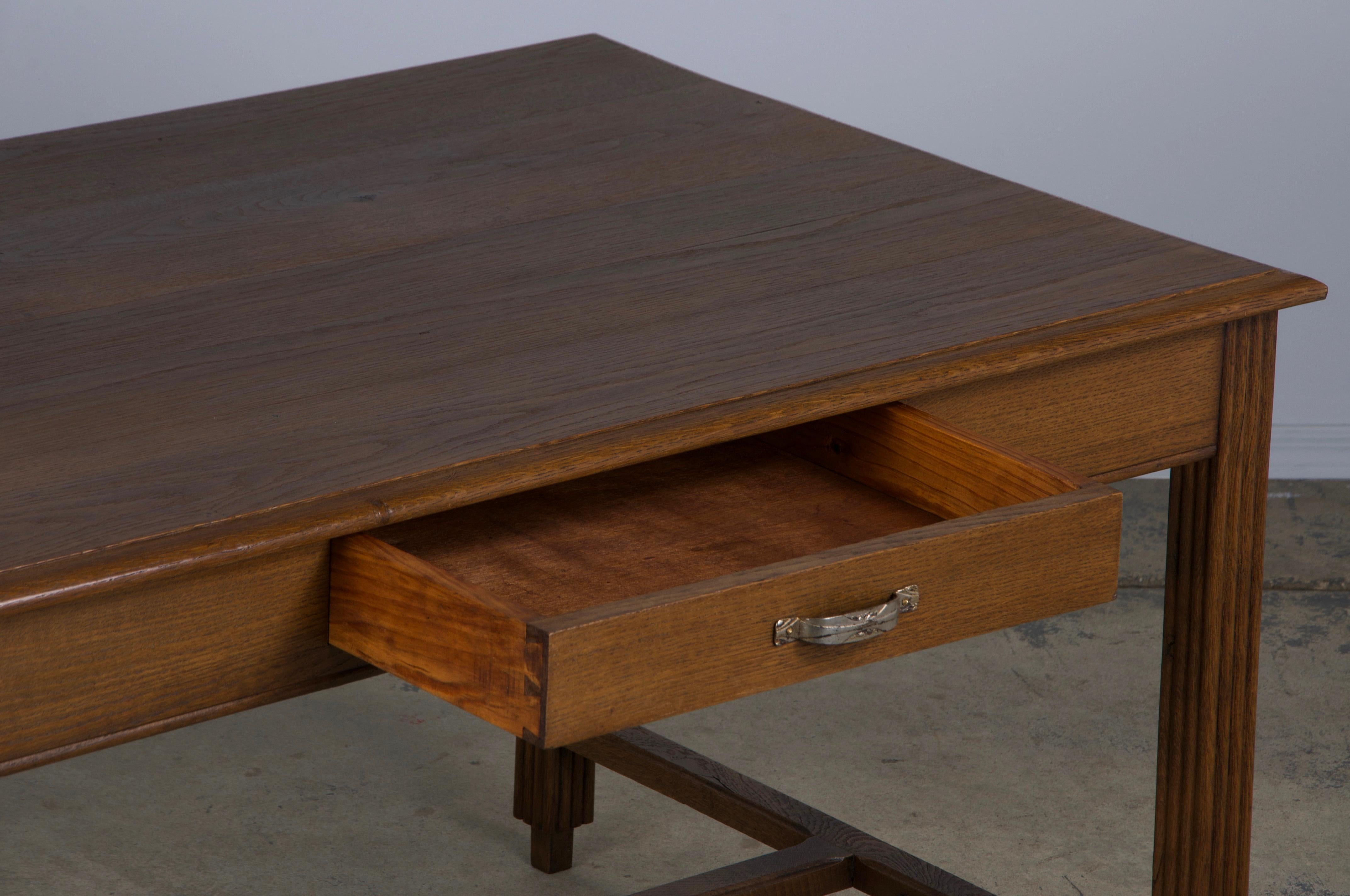 Bureau Art déco français en chêne des années 1930 en vente 5